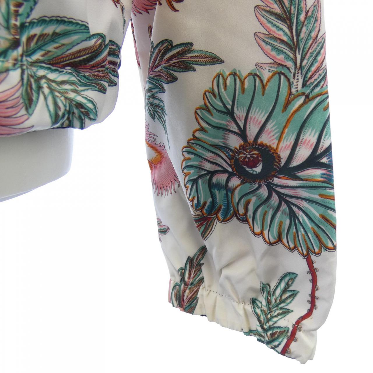 サルヴァトーレフェラガモ SALVATORE FERRAGAMO ブルゾン