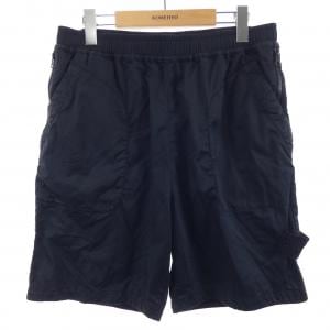 ストーンアイランド STONE ISLAND 7615L13F2 ショートパンツ