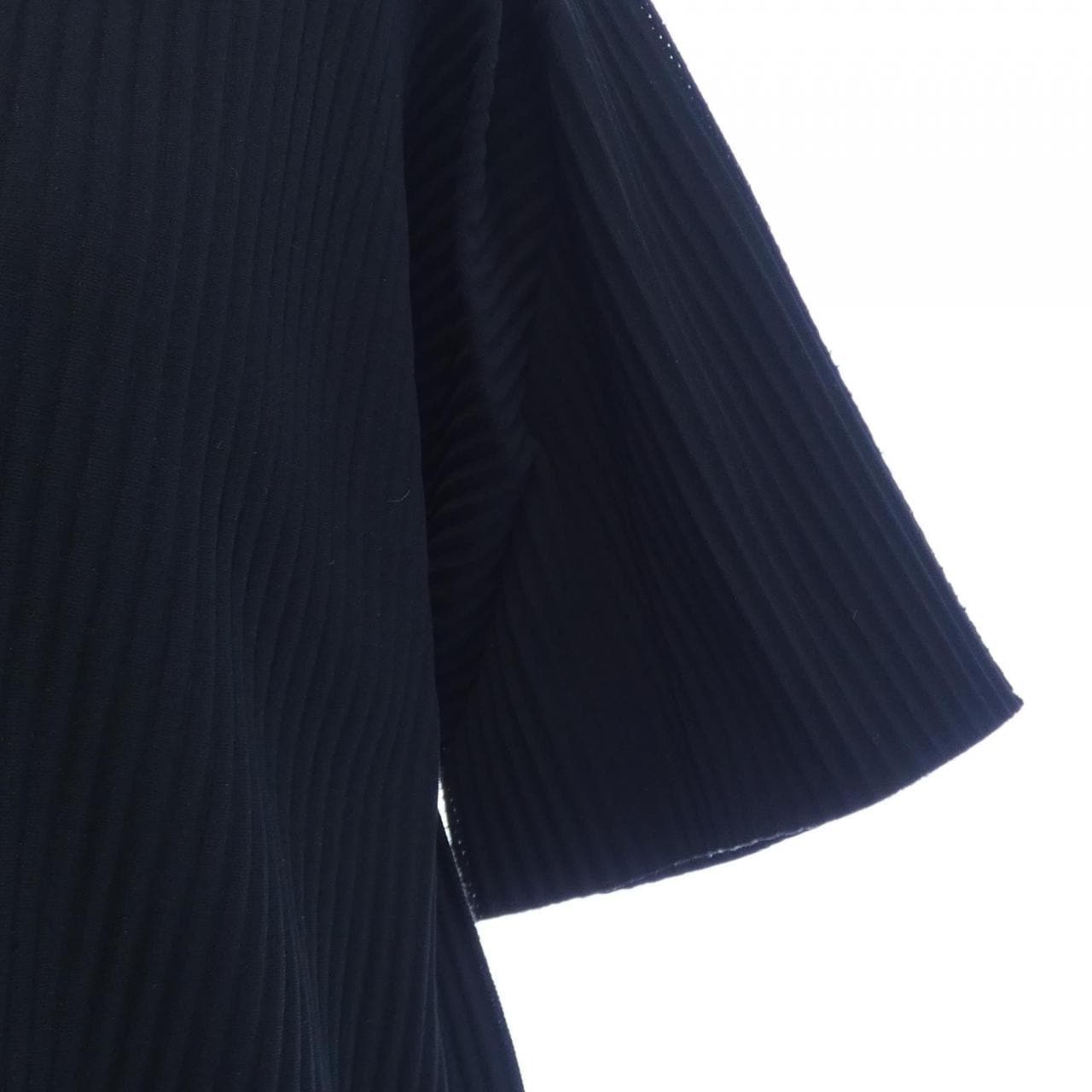 ミーイッセイミヤケ me ISSEY MIYAKE MI24KK206 トップス