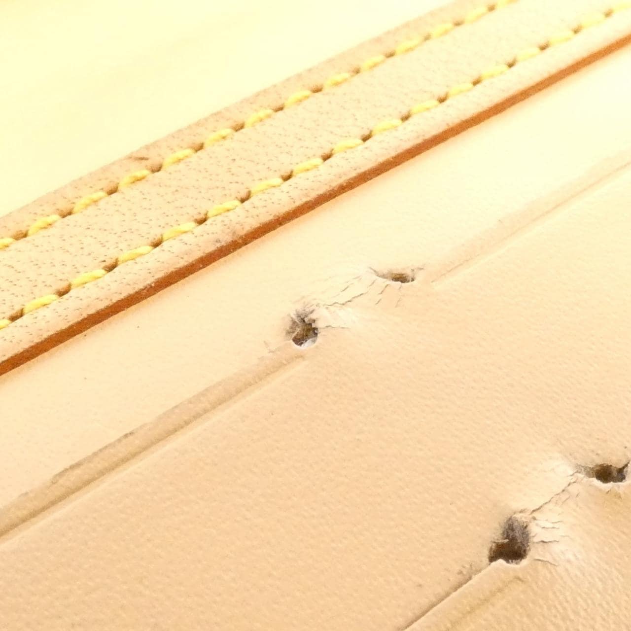 ルイヴィトン モノグラム チェリーブロッサム ポルト トレゾール インターナショナル M92027 財布