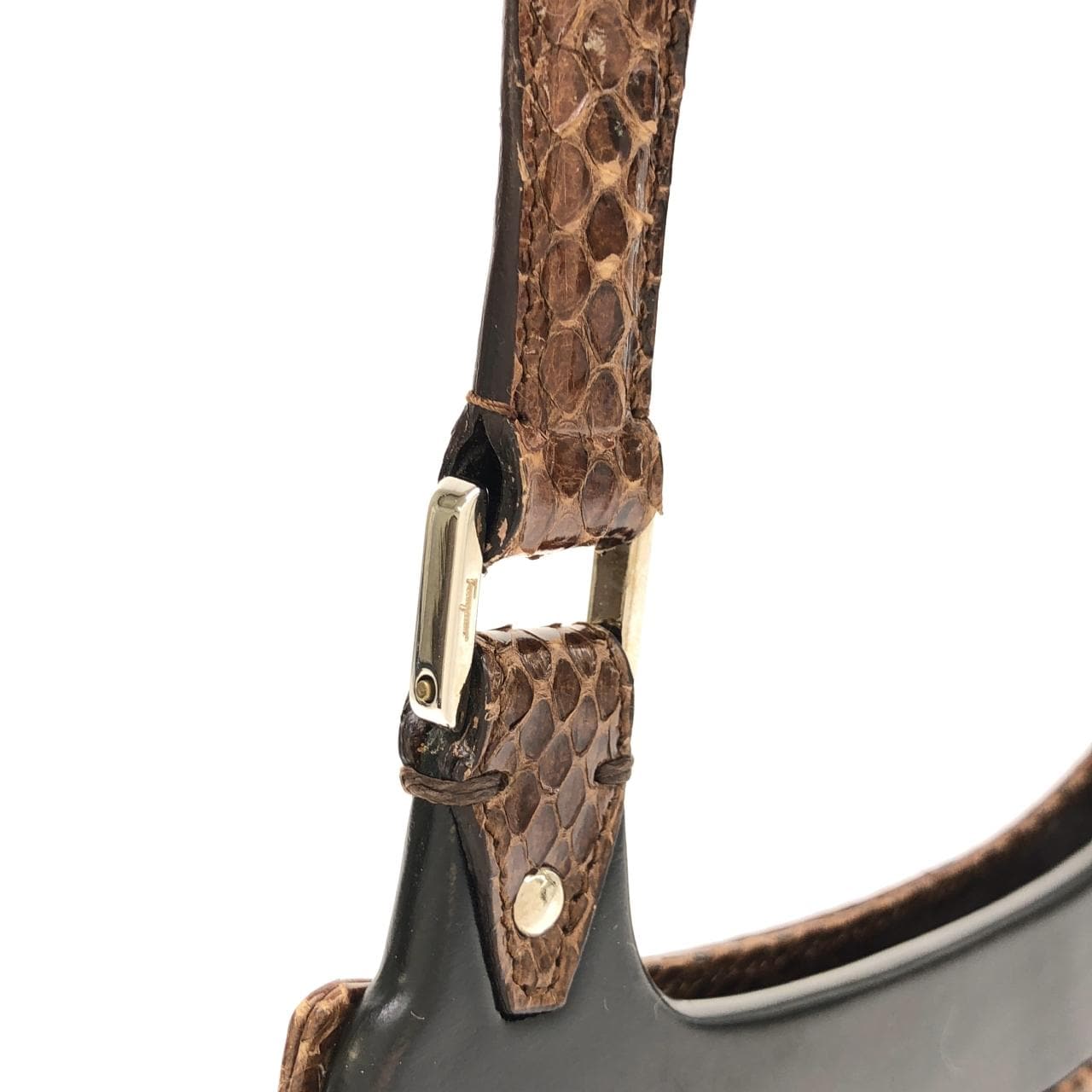 サルヴァトーレフェラガモ 21 4320 ショルダーバッグ