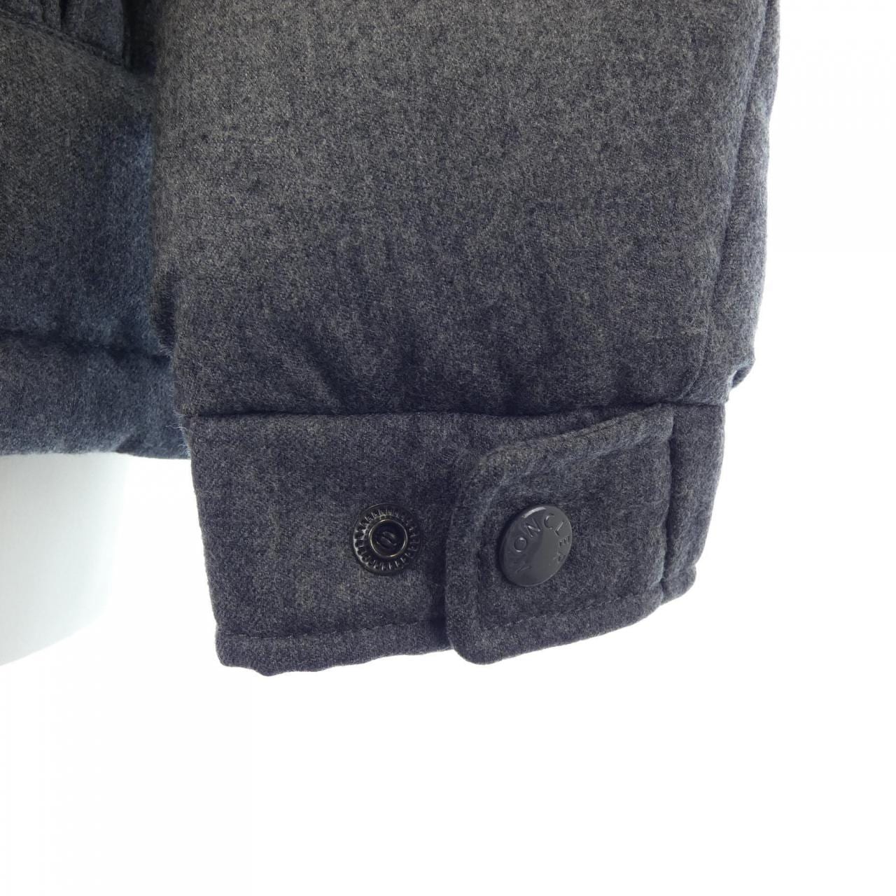 モンクレール MONCLER ダウンジャケット