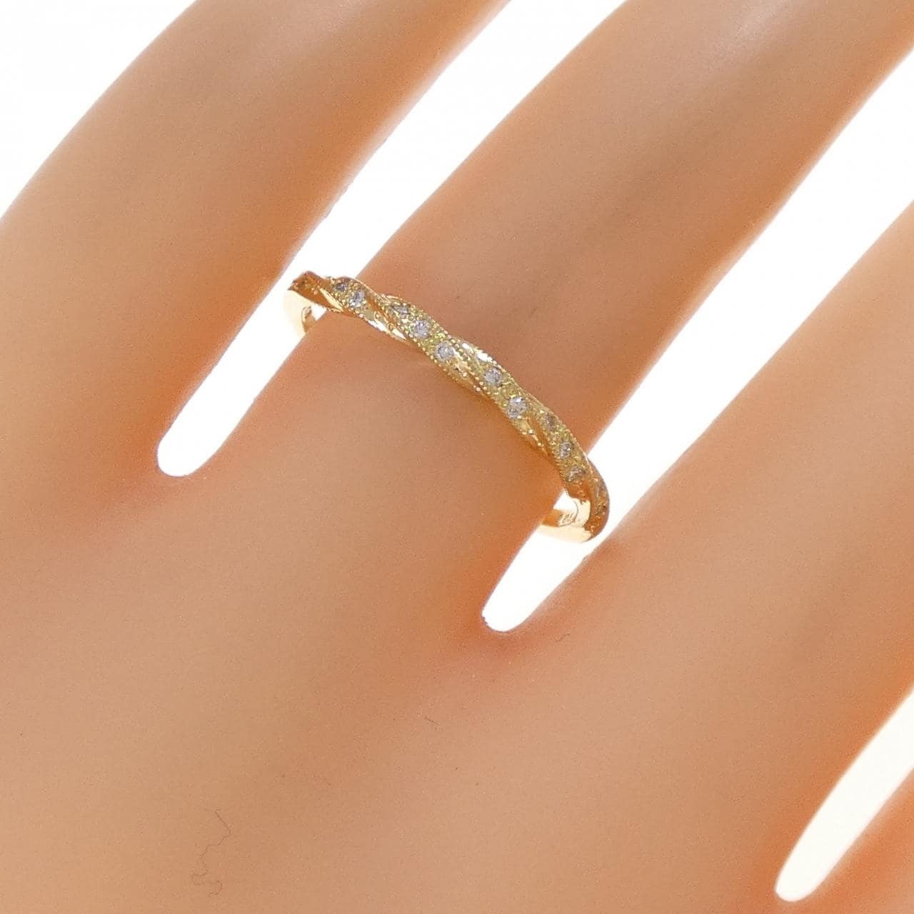アーカー ヘリクタイト リング 0.05CT
