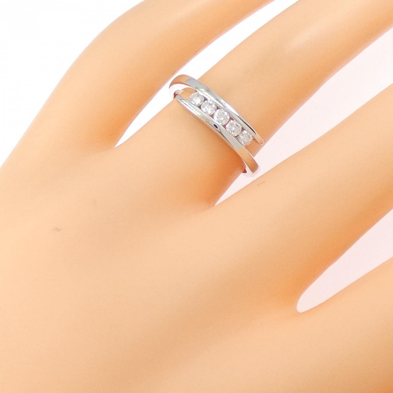 750WG ダイヤモンド リング