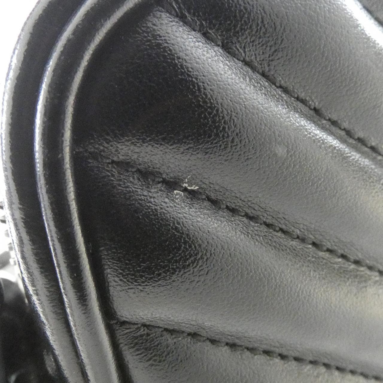 サンローラン ルー 520534 DV708 ショルダーバッグ