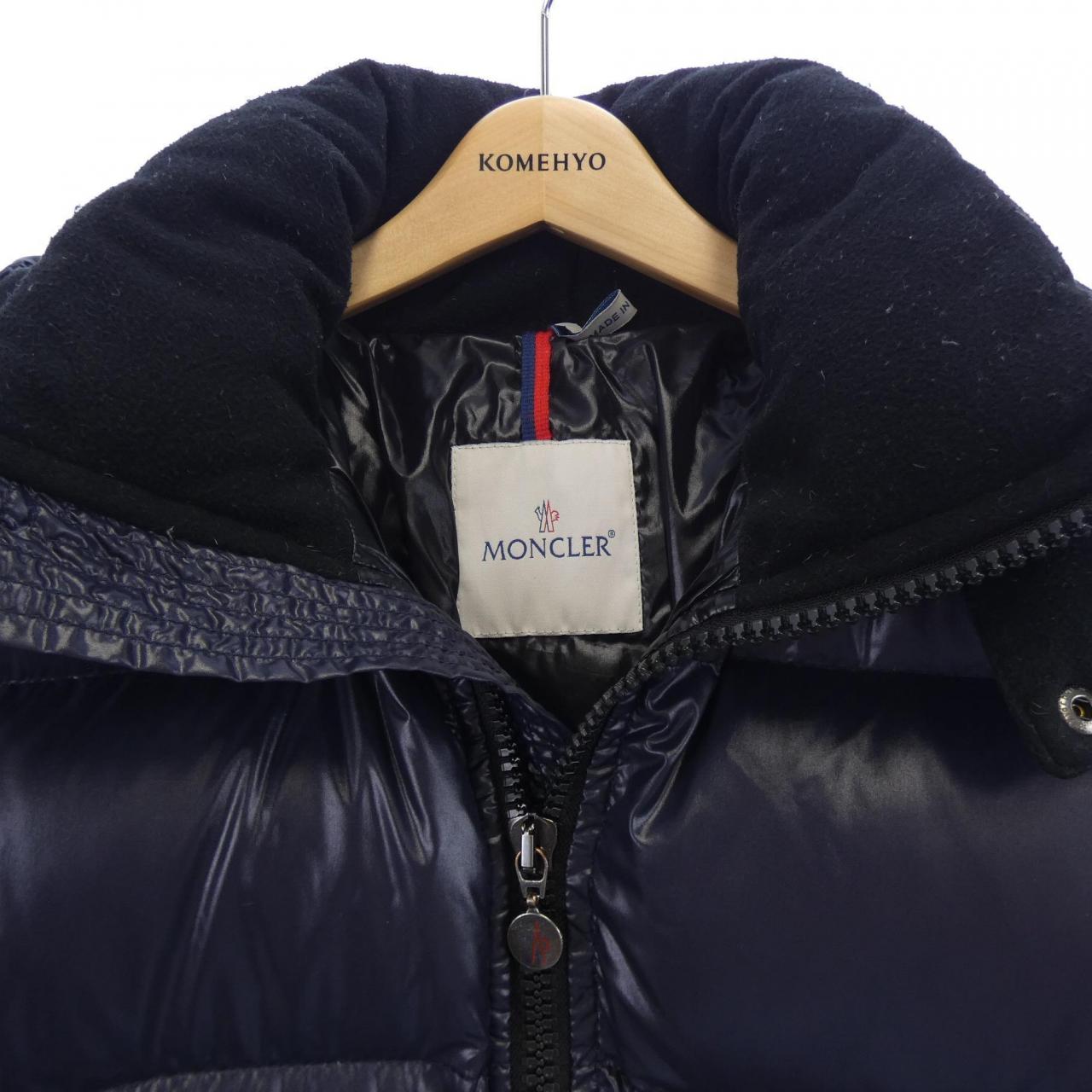 モンクレール MONCLER ダウンジャケット