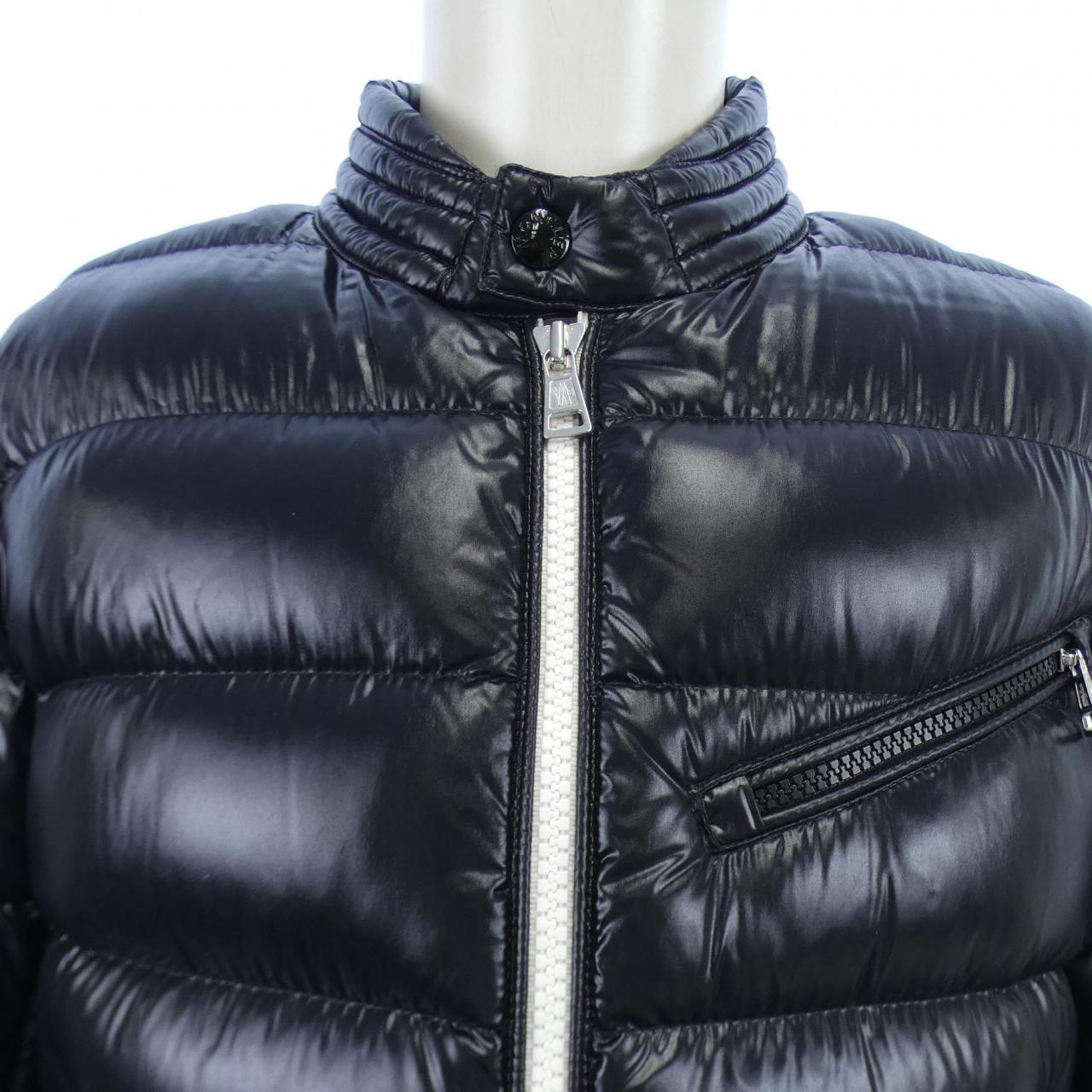 モンクレール MONCLER ダウンジャケット