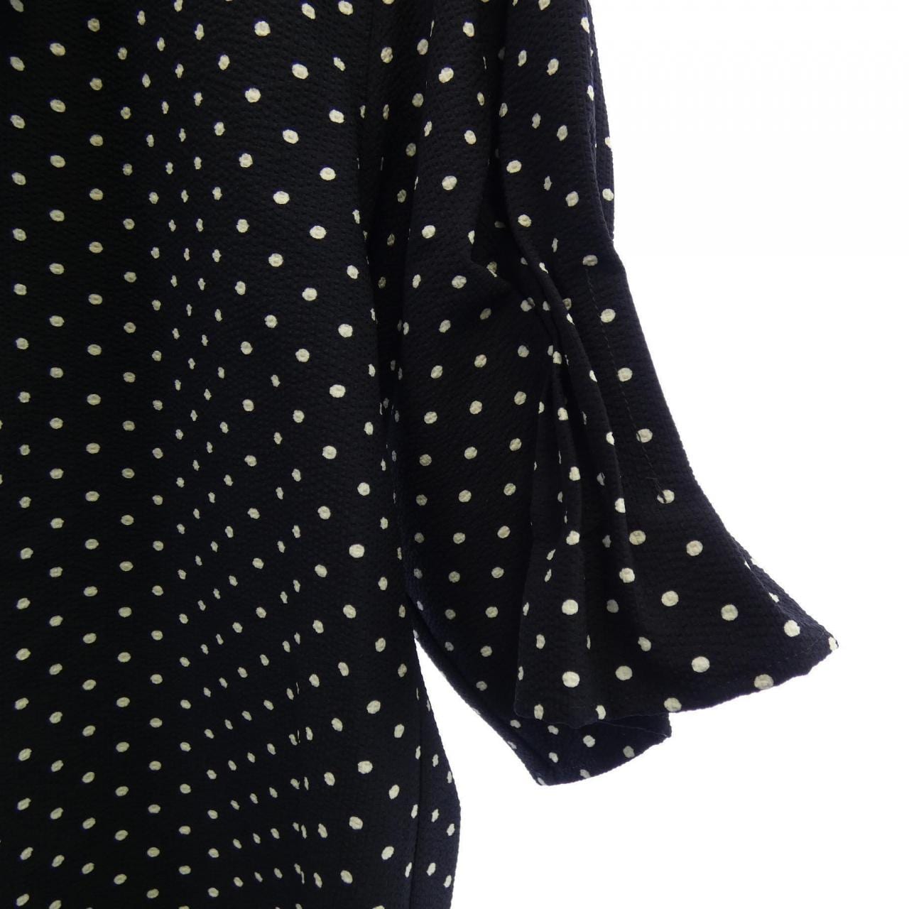 ニジュウサンク 23区 トップス