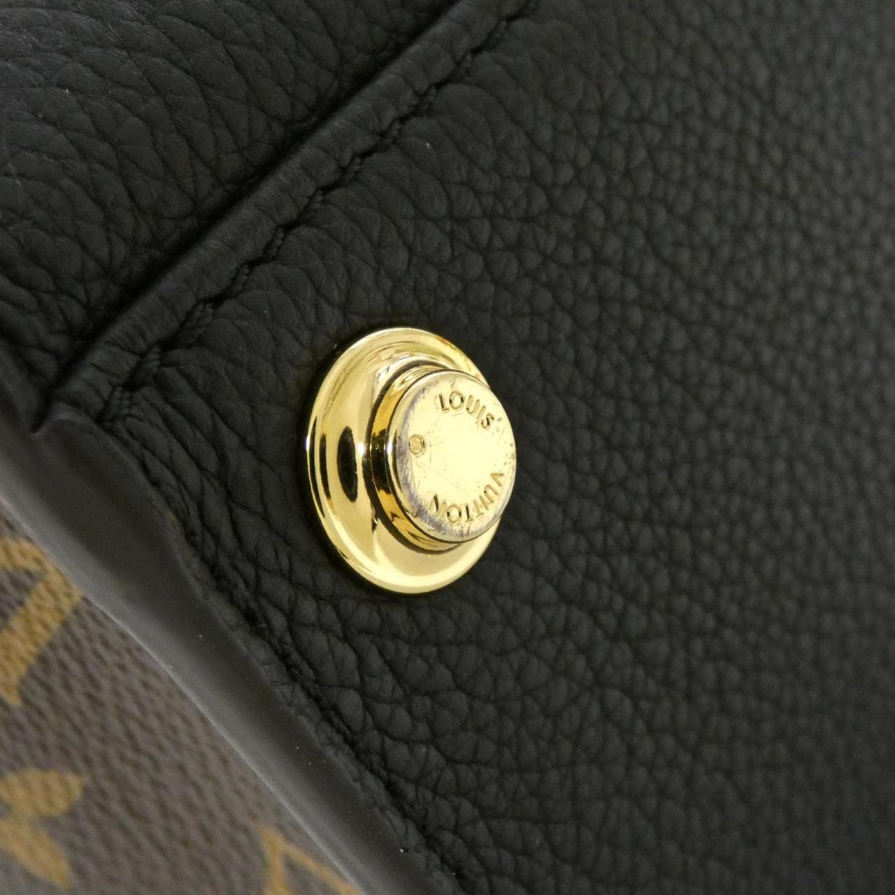 LOUIS VUITTON Monogram On My Side MM M53823 包