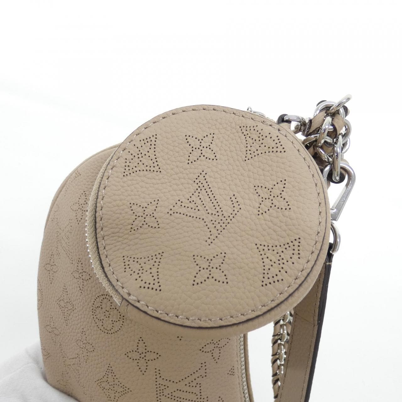 ルイヴィトン マヒナ バイア M22820 ショルダーバッグ