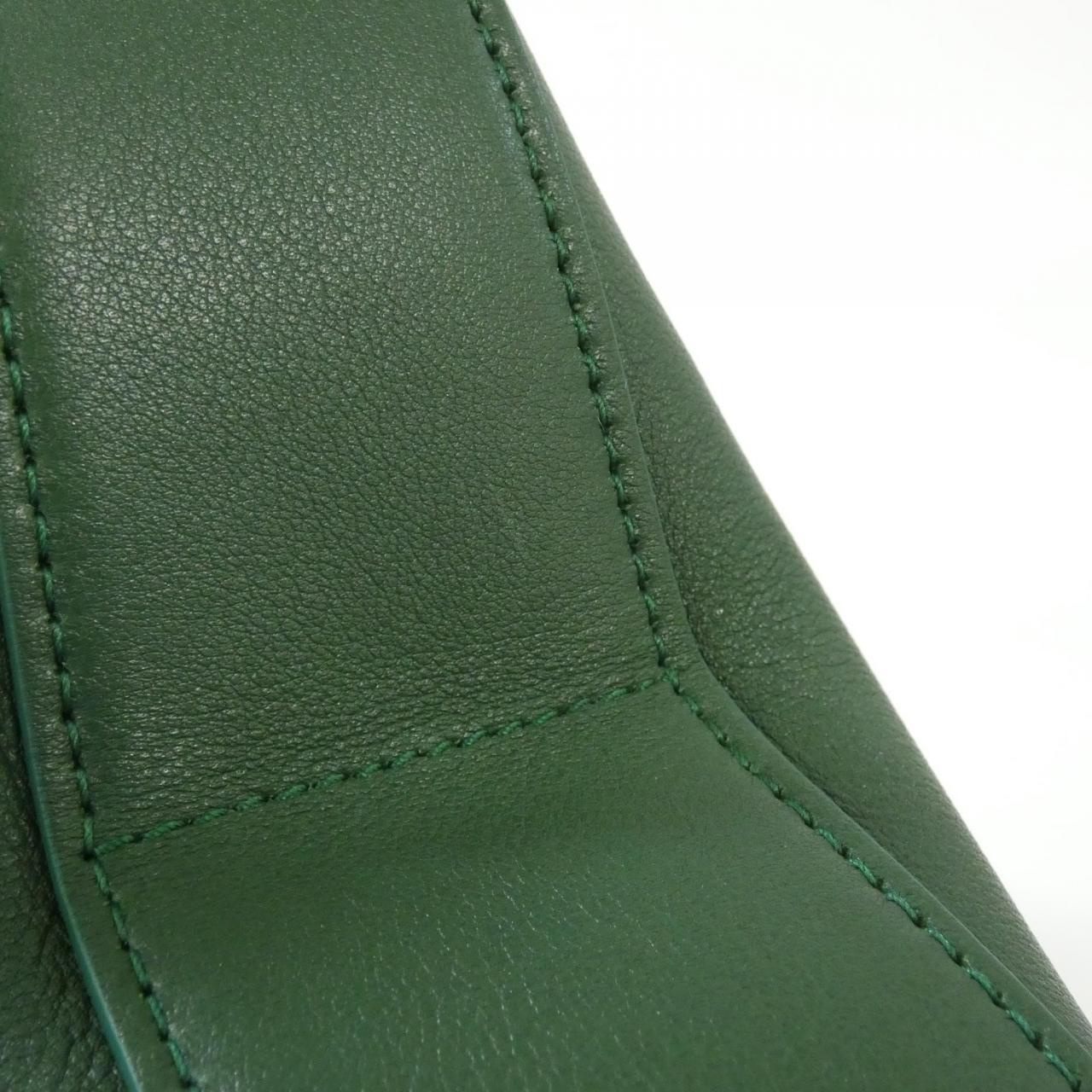 サルヴァトーレフェラガモ 24 1681 バッグ