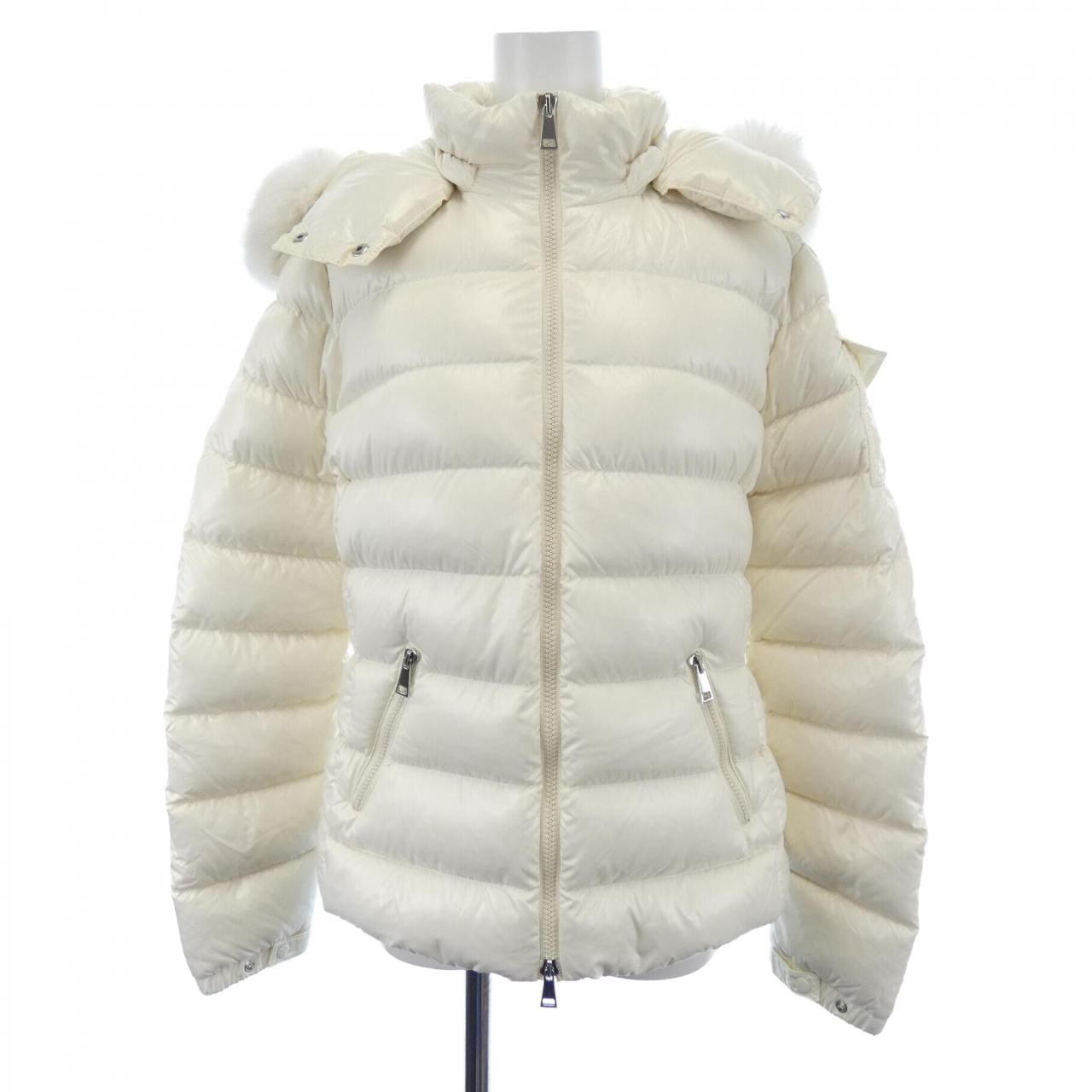 モンクレール MONCLER ダウンジャケット