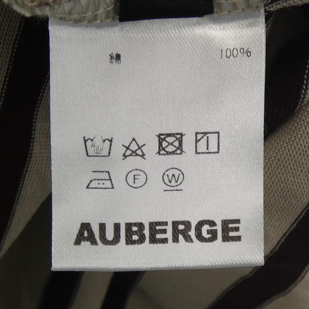 オーベルジュ AUBERGE Tシャツ