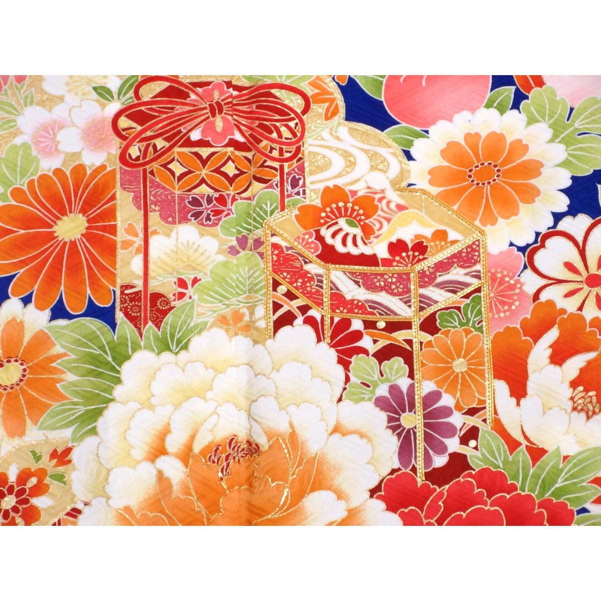 振袖　友禅金彩加工　刺繍入り