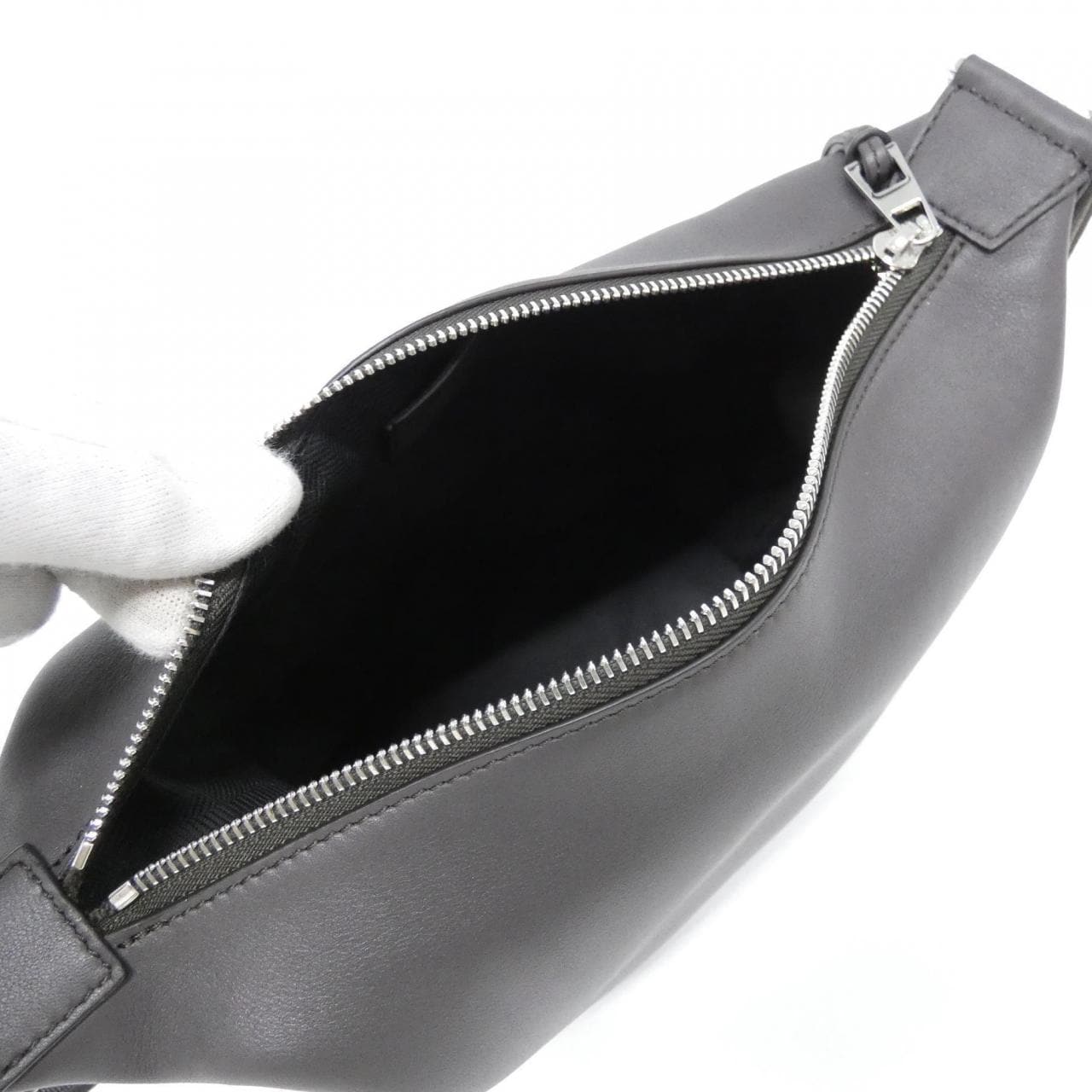 ロエベ キュービィ クロスボディ スモール B906Q63X01 ショルダーバッグ