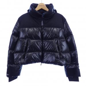 モンクレール MONCLER ダウンジャケット