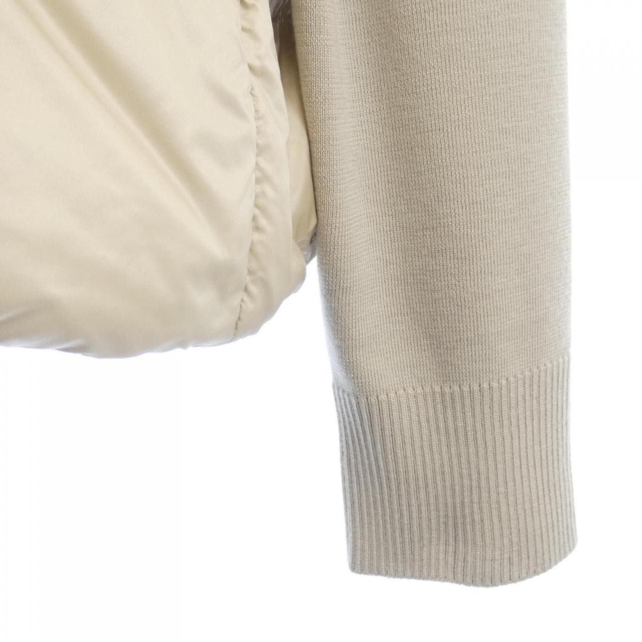 【新品】モンクレール MONCLER K20939B00024 ダウンジャケット