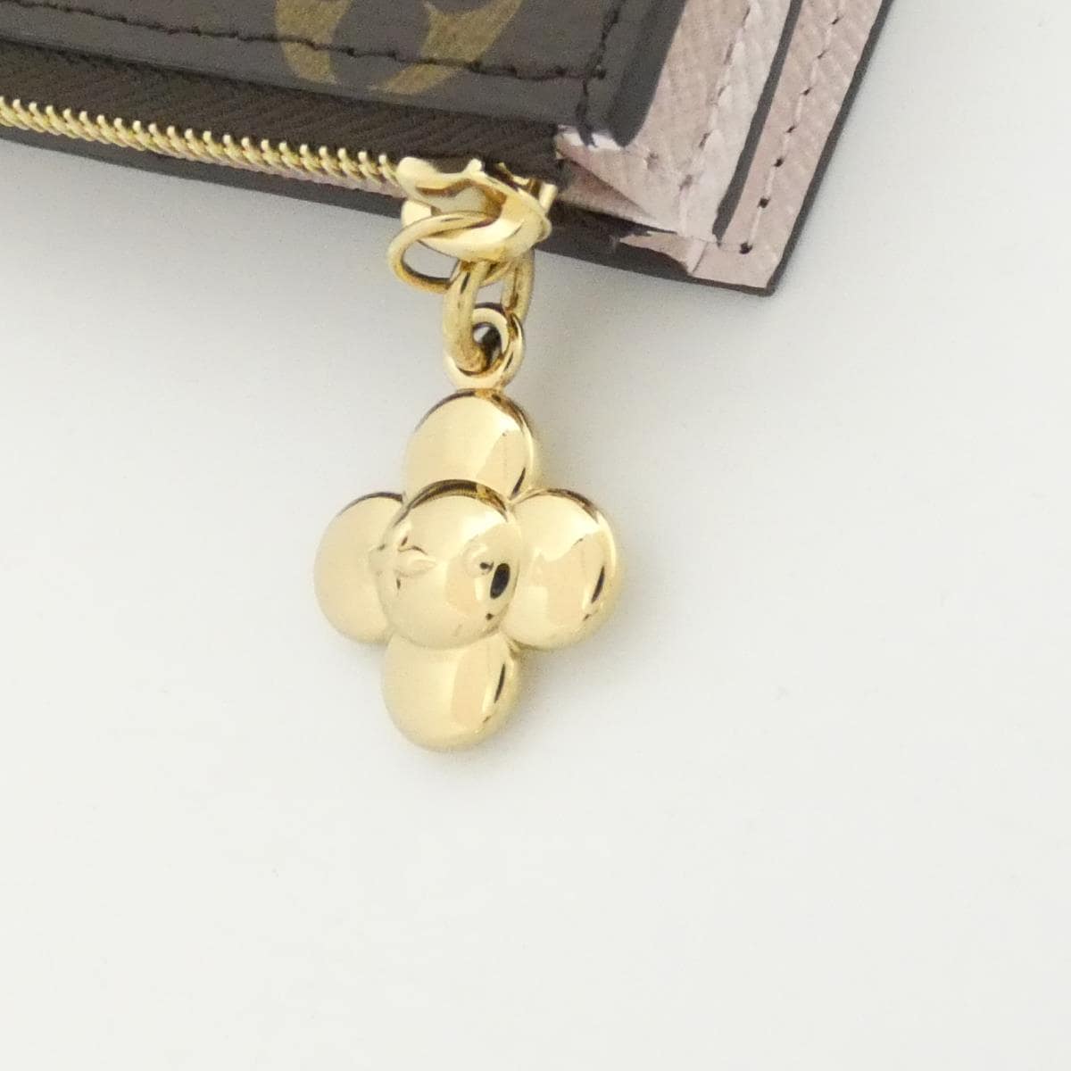 【未使用品】ルイヴィトン　モノグラム（ヴィヴィエンヌ）　ポルトフォイユ　リサ　Ｍ１５３３４　財布