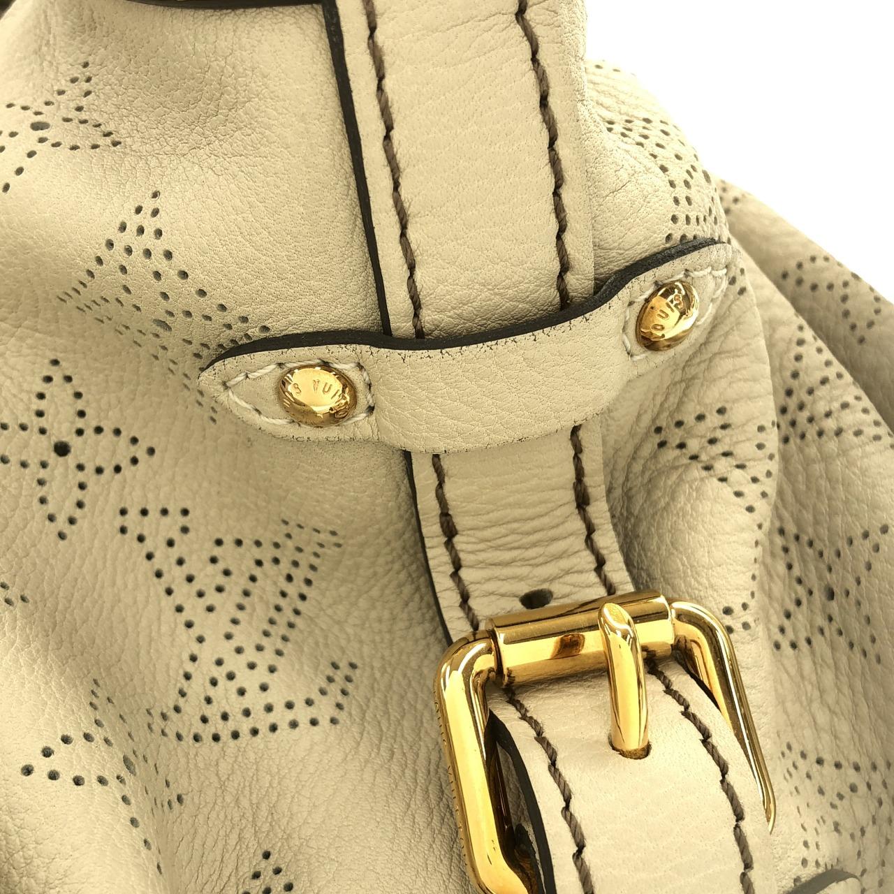 ルイヴィトン マヒナ XS M95974 ショルダーバッグ