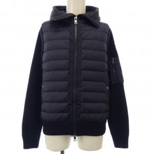 モンクレール MONCLER ダウンジャケット