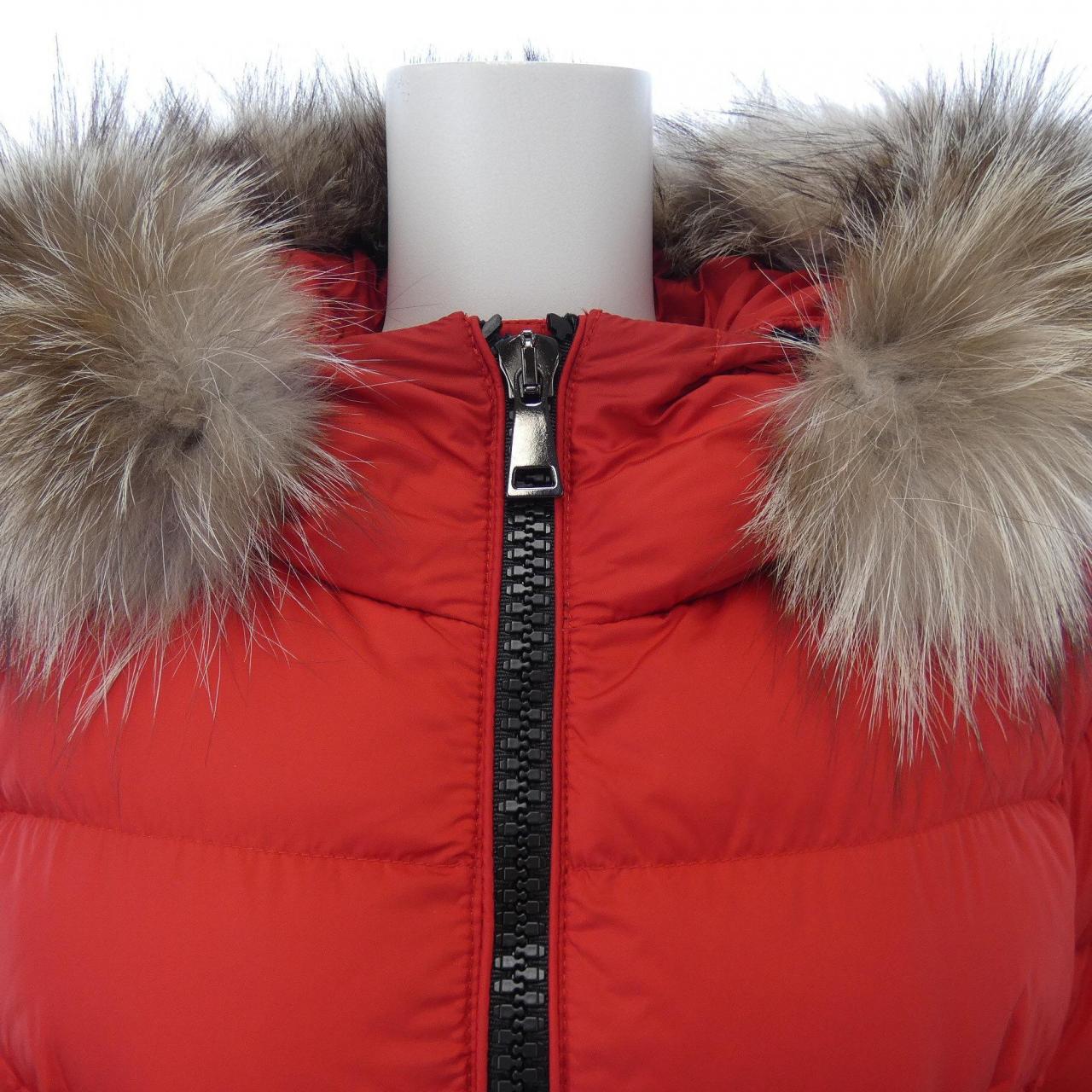 モンクレール MONCLER ダウンジャケット