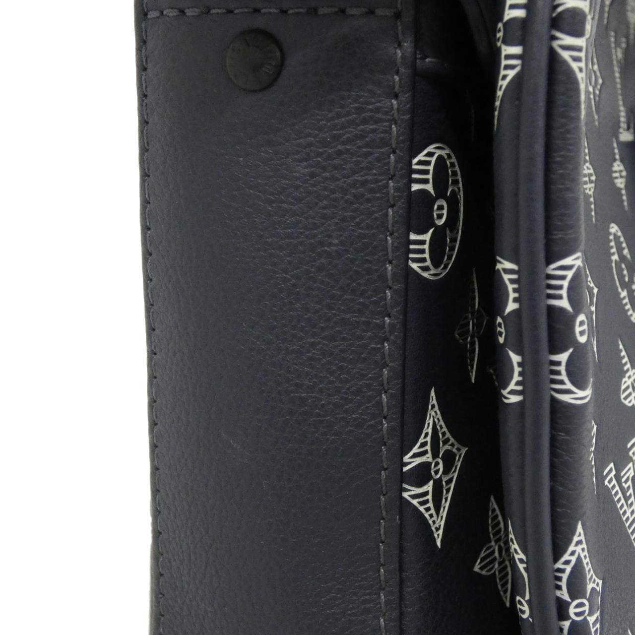 ルイヴィトン モノグラム シャドウ トリオ メッセンジャー M24753 ショルダーバッグ