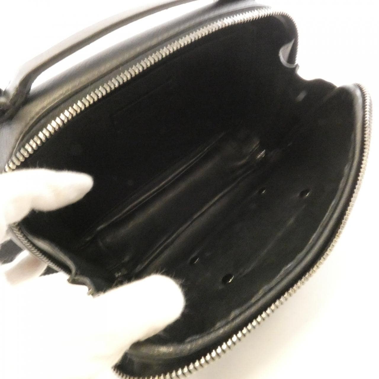 ヴァレンティノガラヴァーニ XY2B0B50VJM バッグ