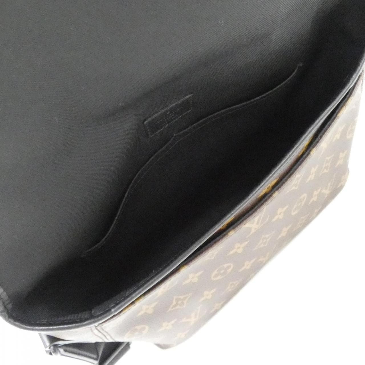 ルイヴィトン モノグラム マカサー マグネティック メッセンジャー M45557 ショルダーバッグ