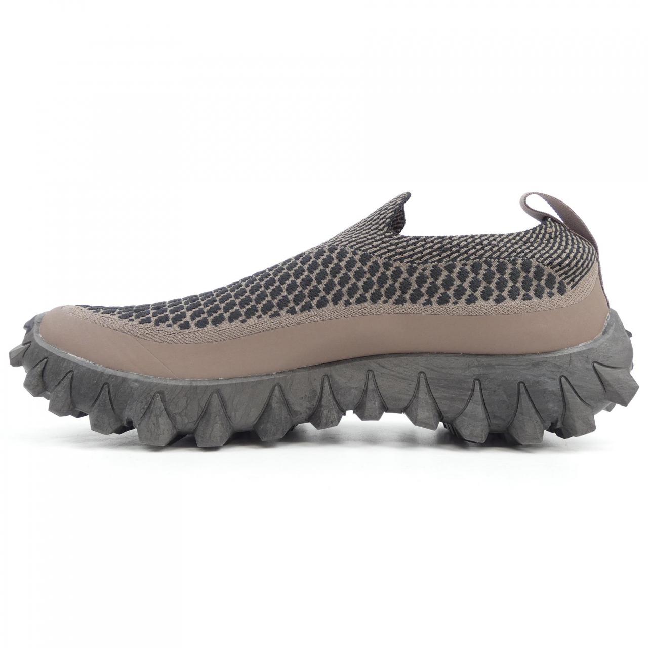 サロモン SALOMON スニーカー