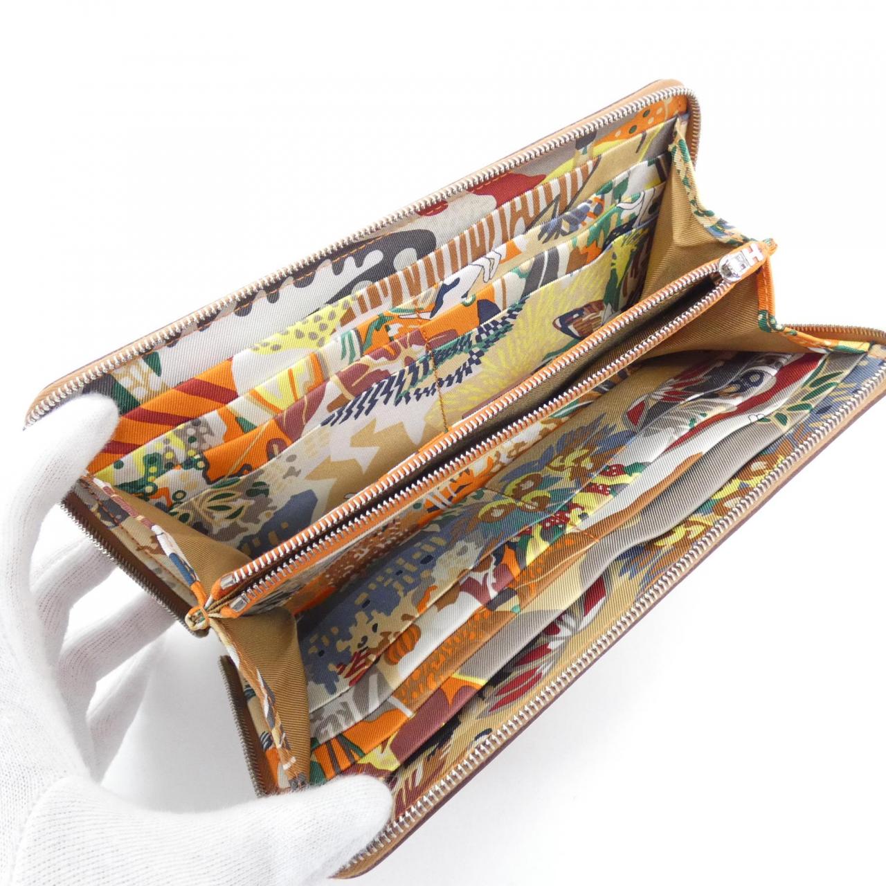 エルメス EN LIBERTE シルク イン クラシック 084810CK 財布