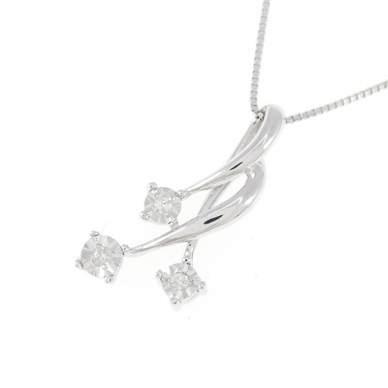 K10WG Diamond necklace