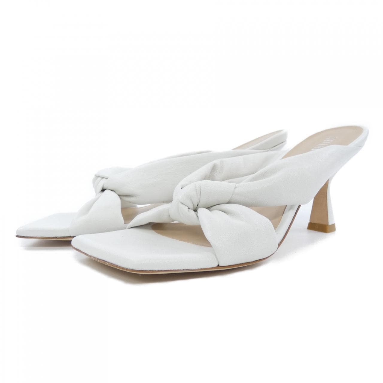 スチュアートワイツマン STUART WEITZMAN サンダル