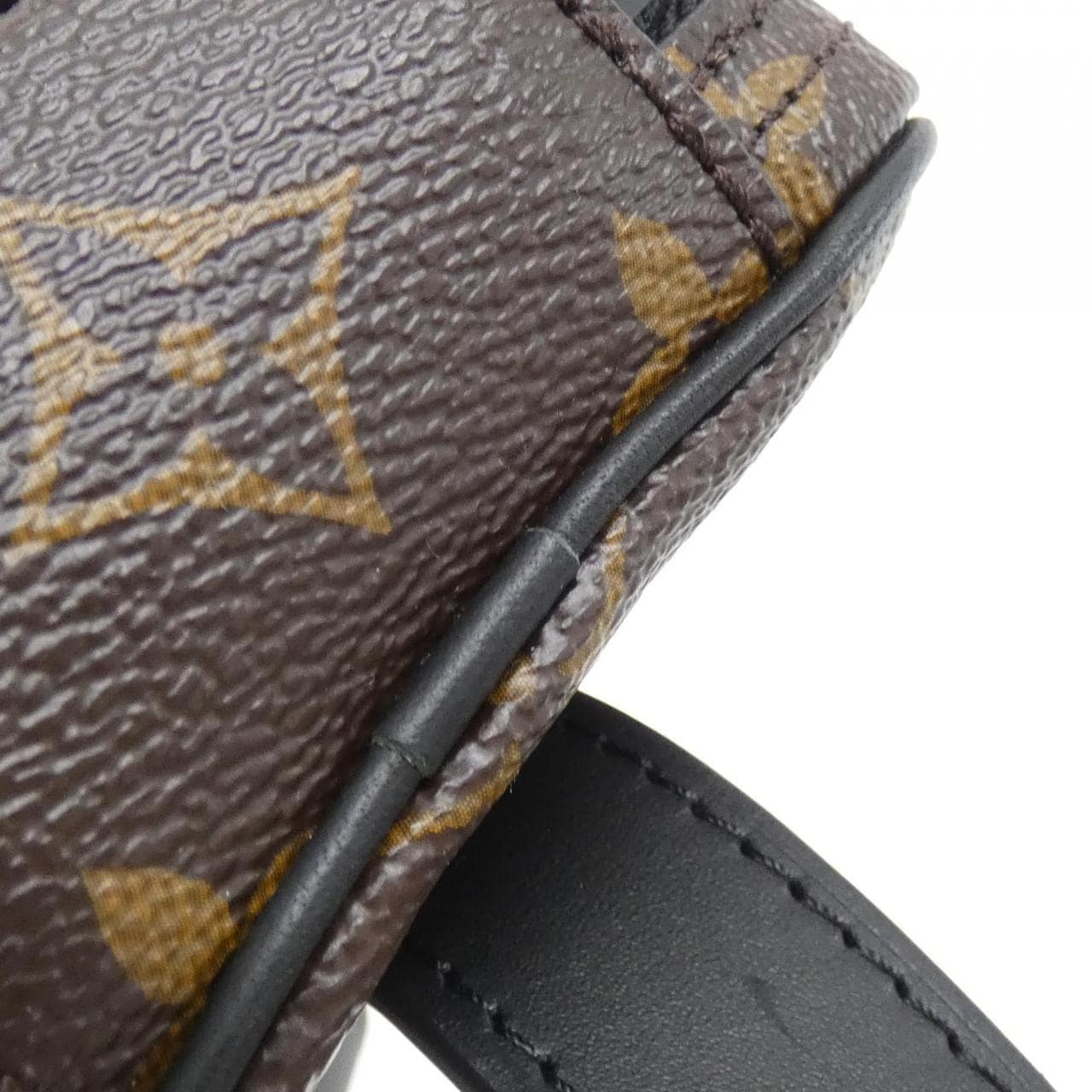 ルイヴィトン モノグラム ソーラーレイ ユティリティ ハーネスバッグ M44470 ショルダーバッグ