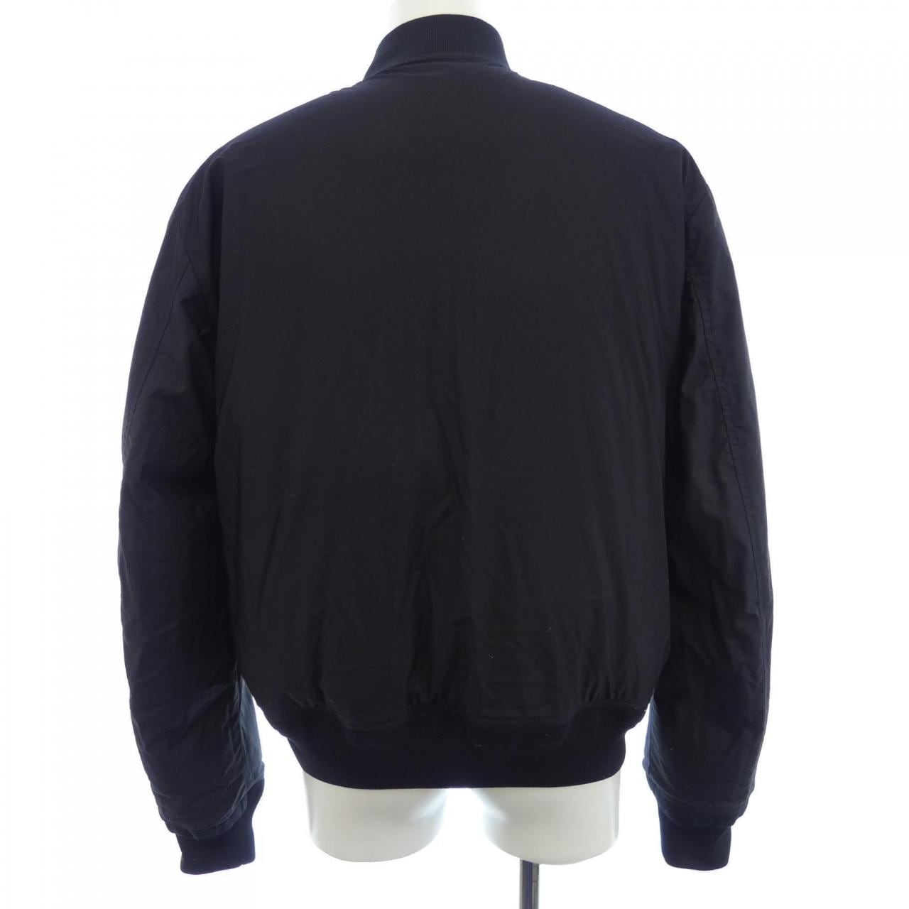 モンクレール MONCLER ダウンジャケット