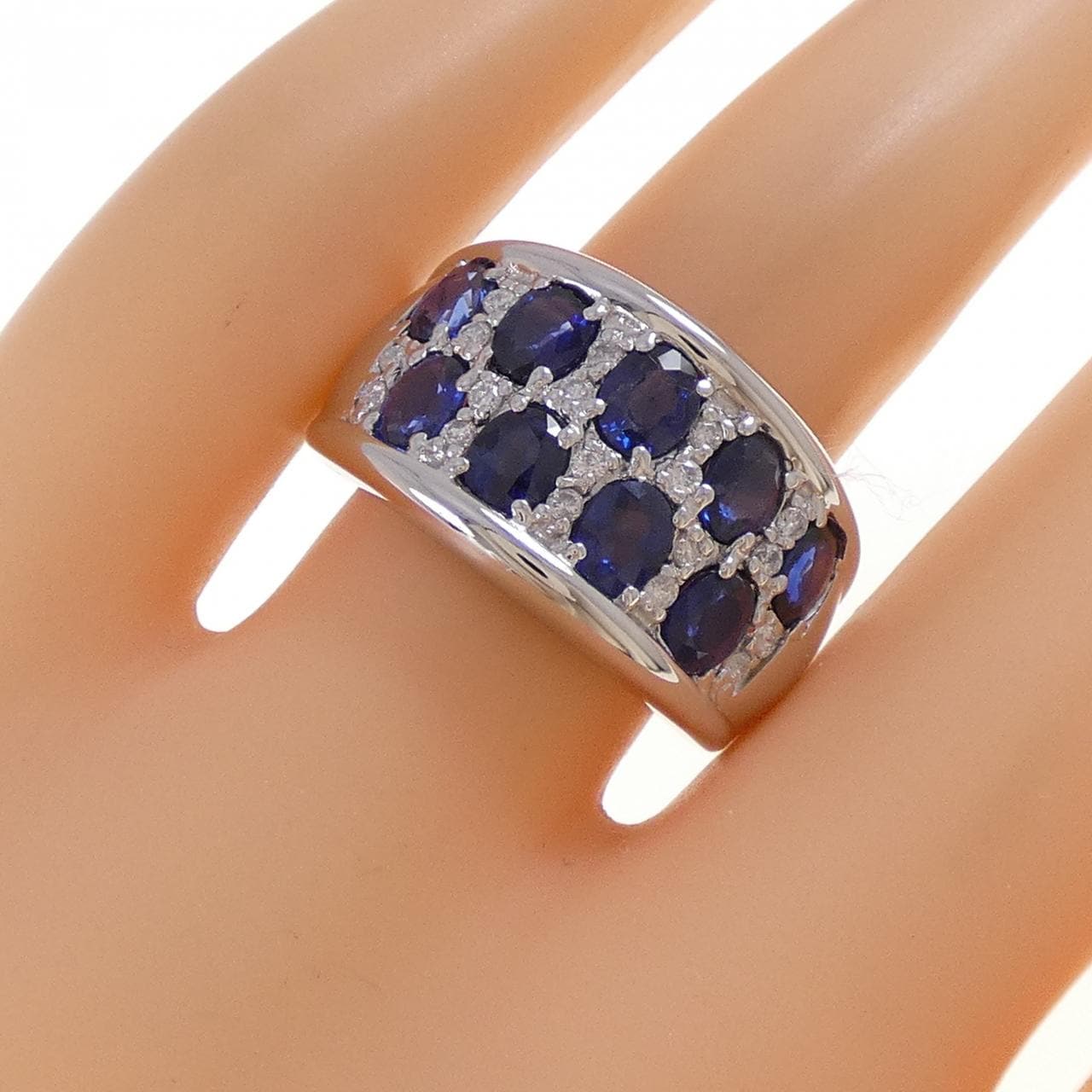 PT900 サファイヤ リング 3.00CT