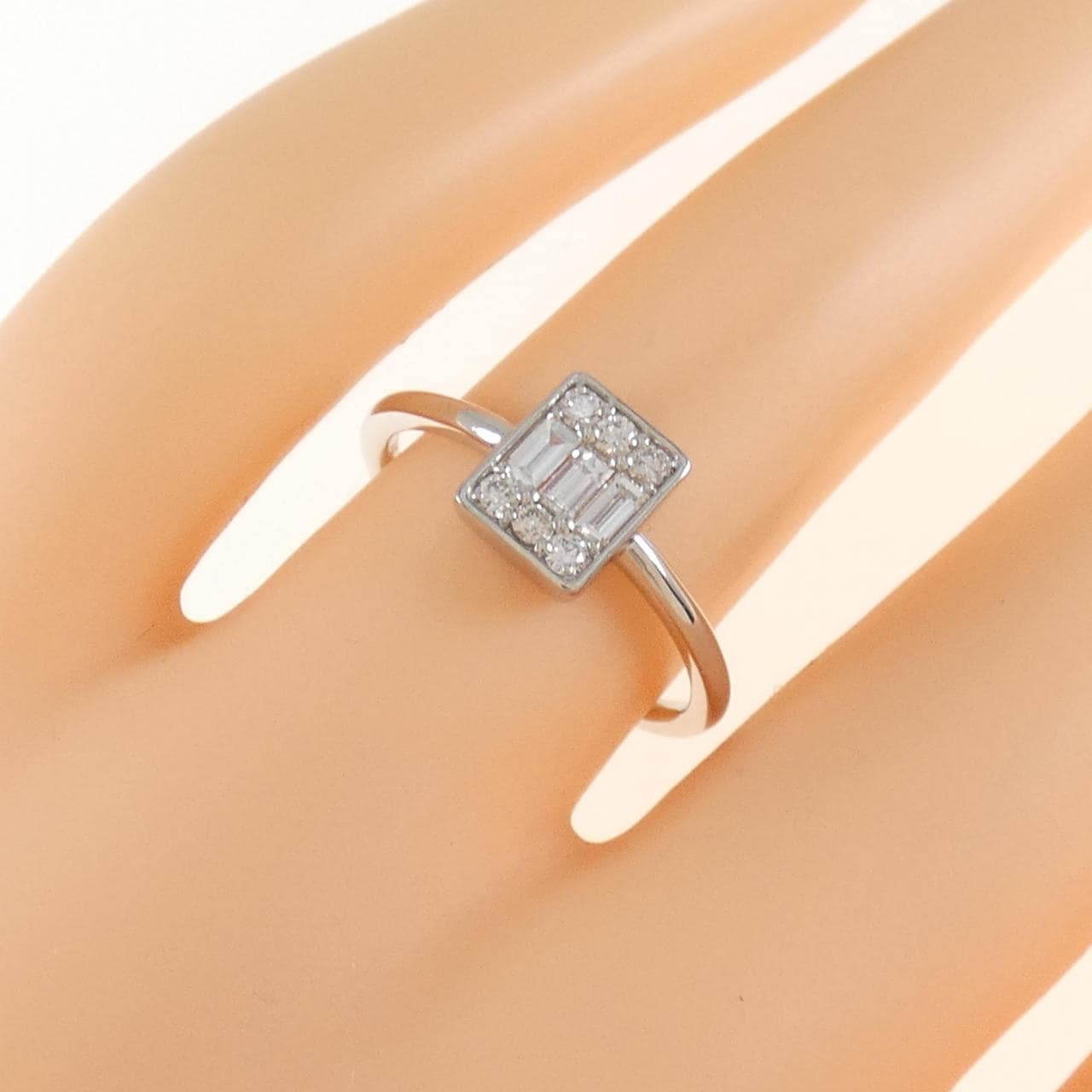 【新品】PT ダイヤモンド リング 0.30CT