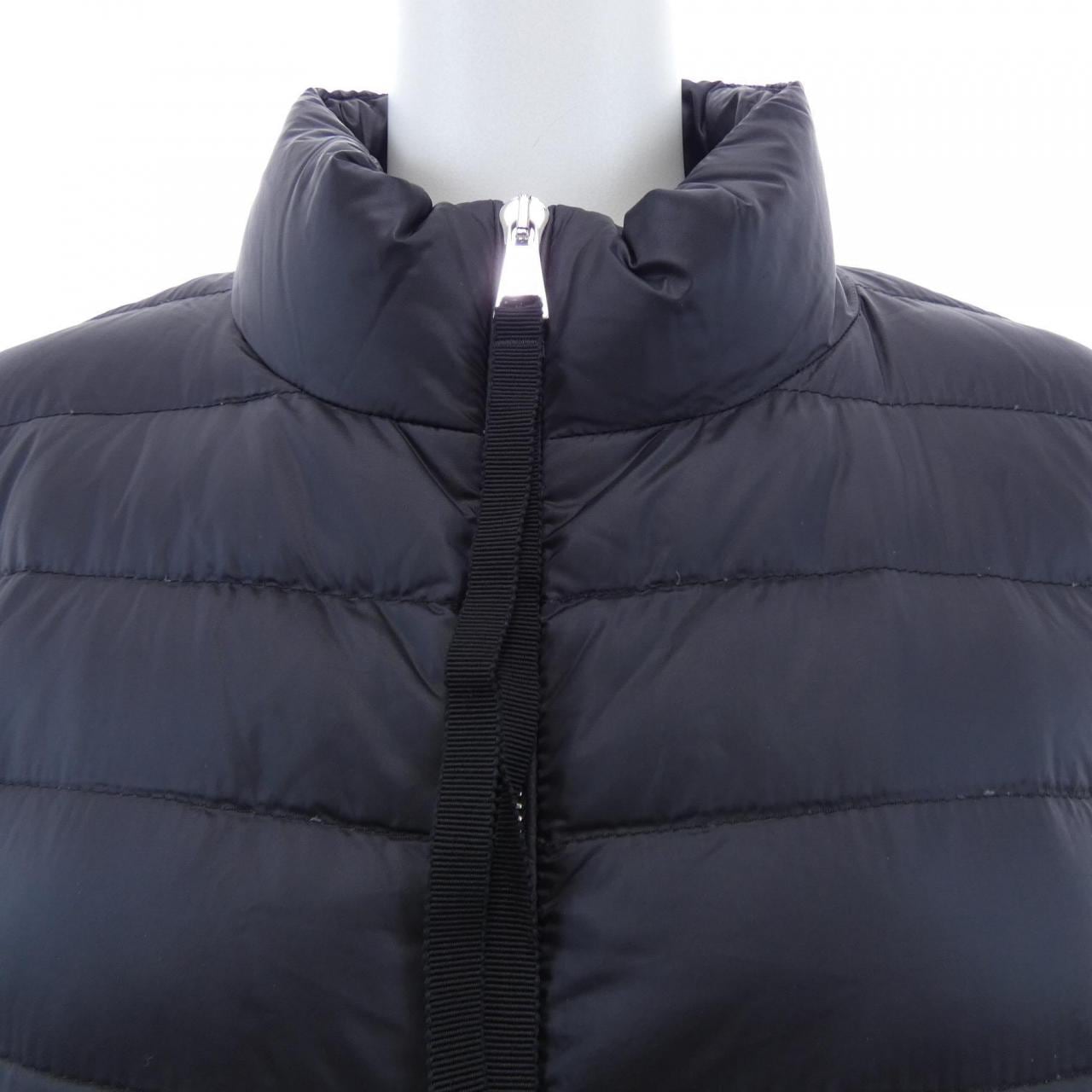 モンクレール MONCLER 10939B50900 ダウンジャケット