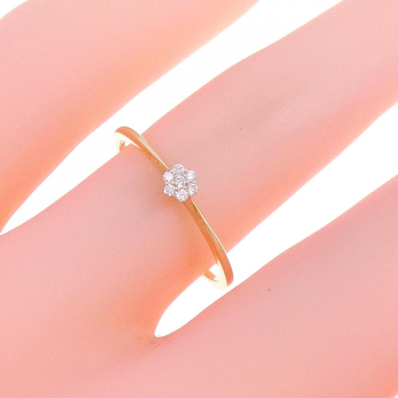 [BRAND NEW] K10YG Flower Diamond Ring 0.03CT