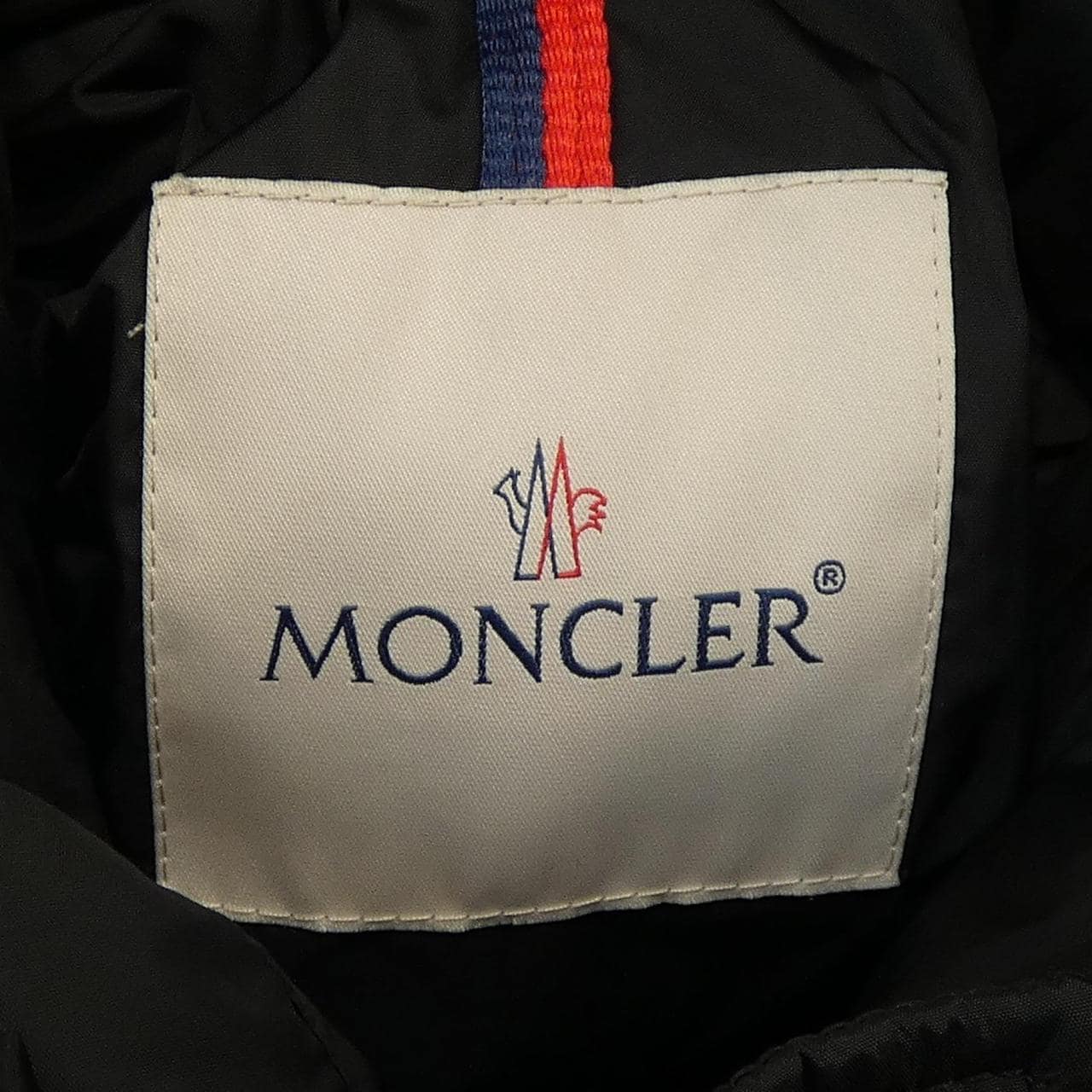 モンクレール MONCLER ダウンジャケット