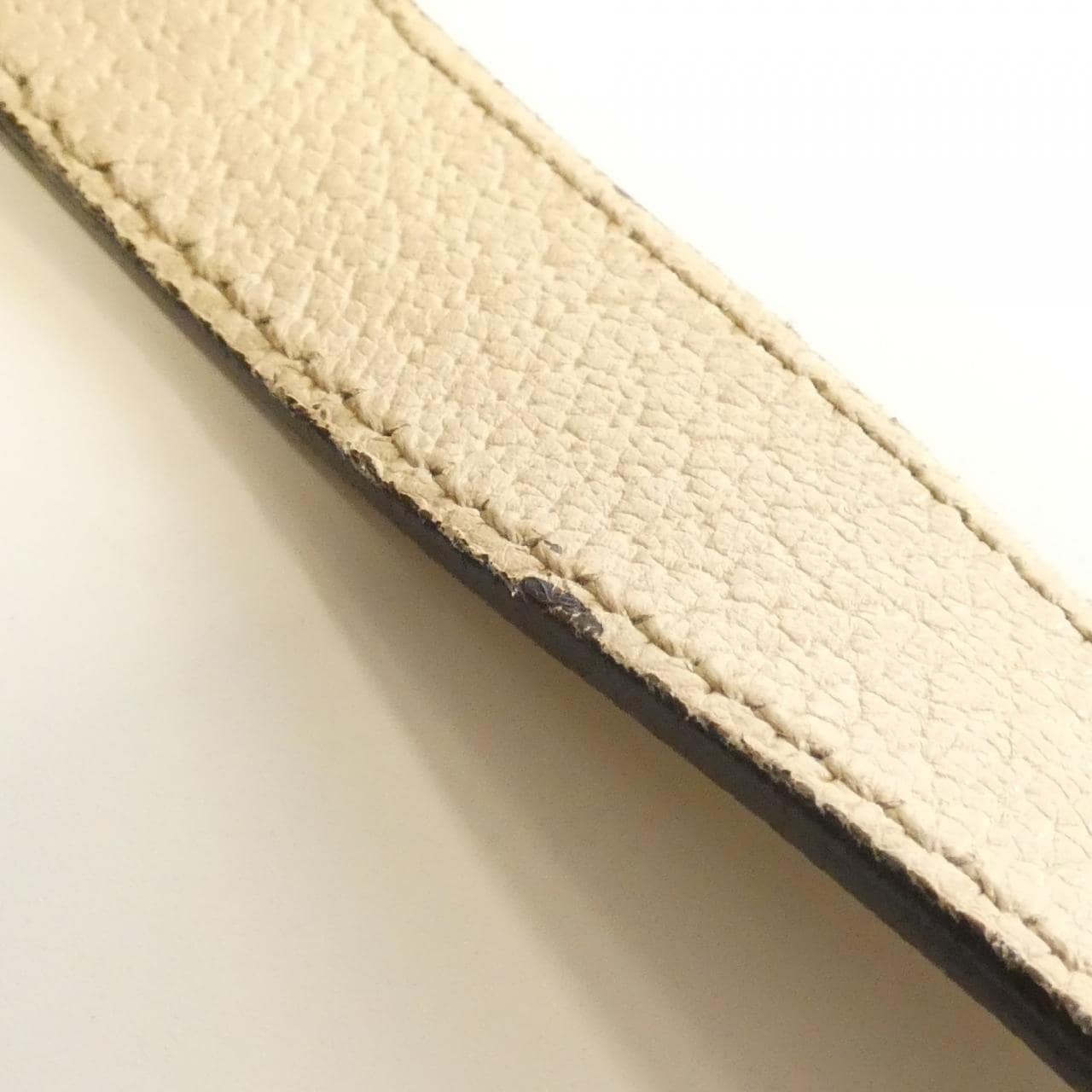 グッチ 141470 KY9JG バッグ