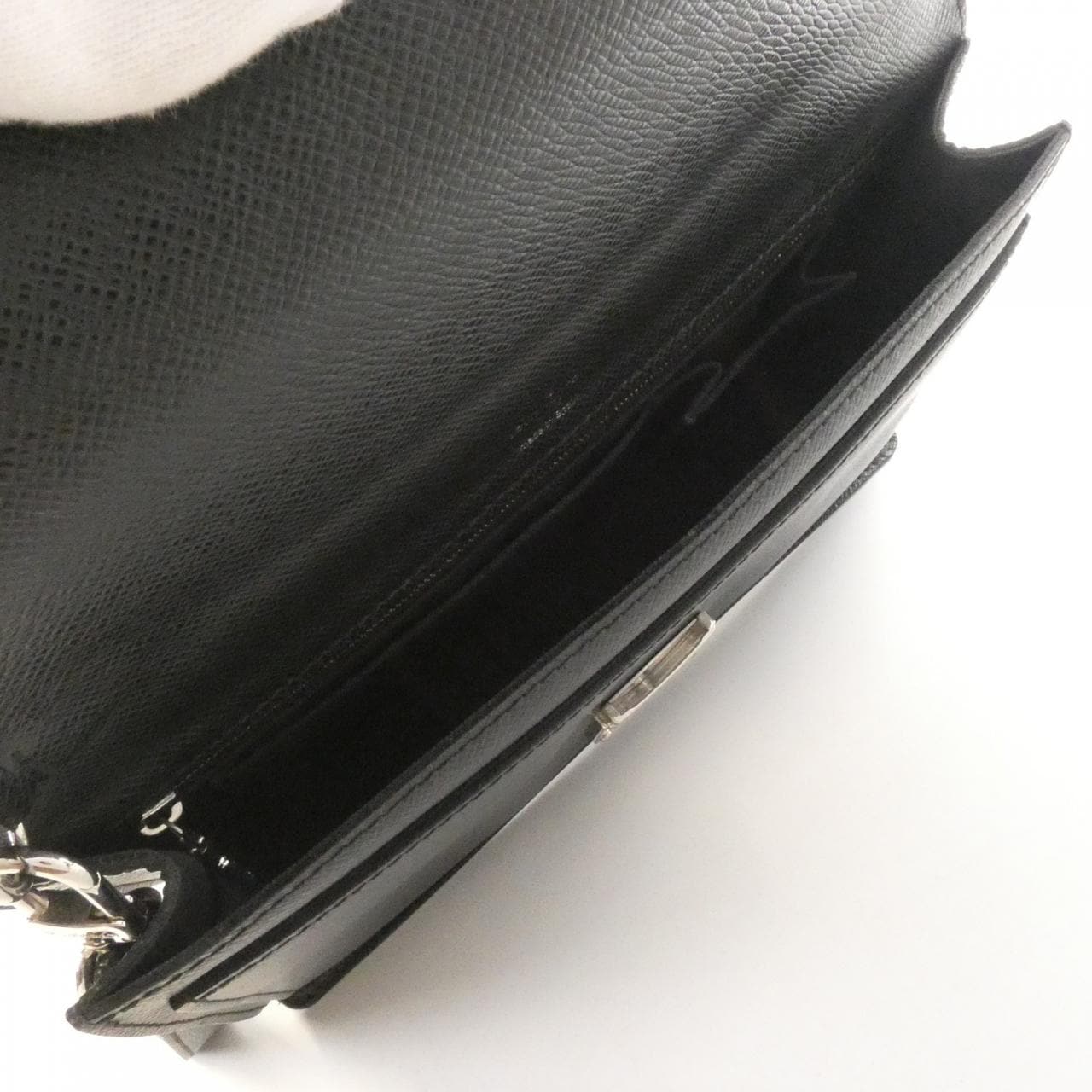 ルイヴィトン タイガ ベライア M32592 セカンドバッグ