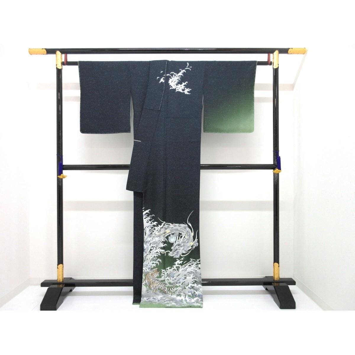 【新品】訪問着　友禅銀彩加工【和田光正】