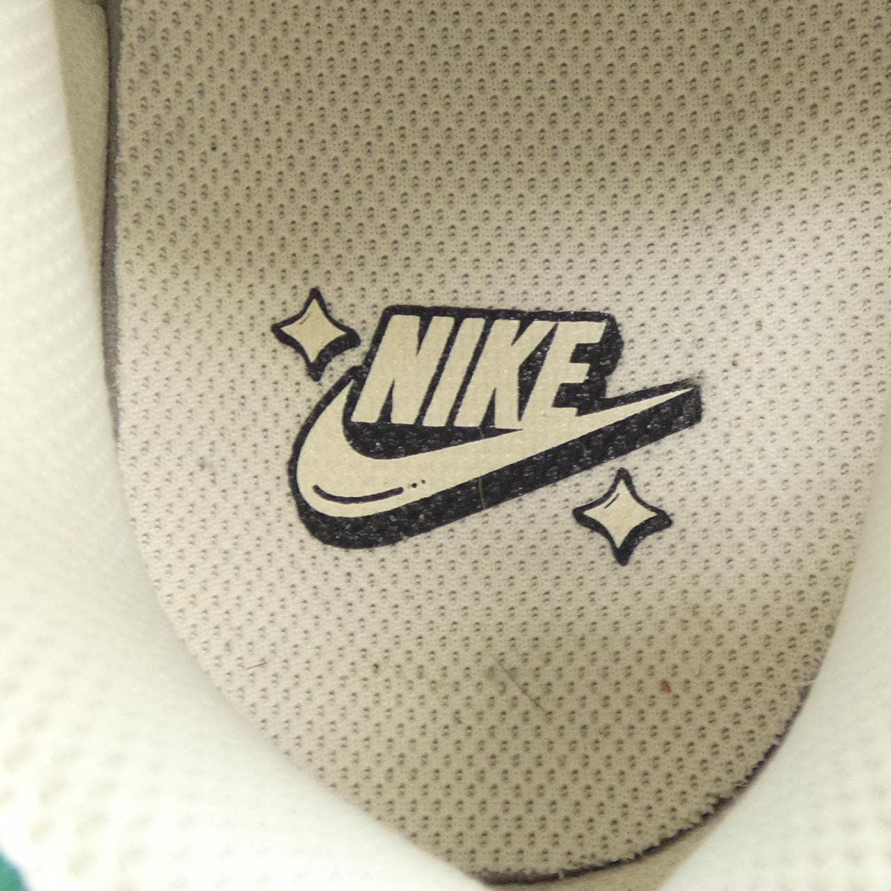 ナイキ NIKE DR9654-100　LOTTERY スニーカー