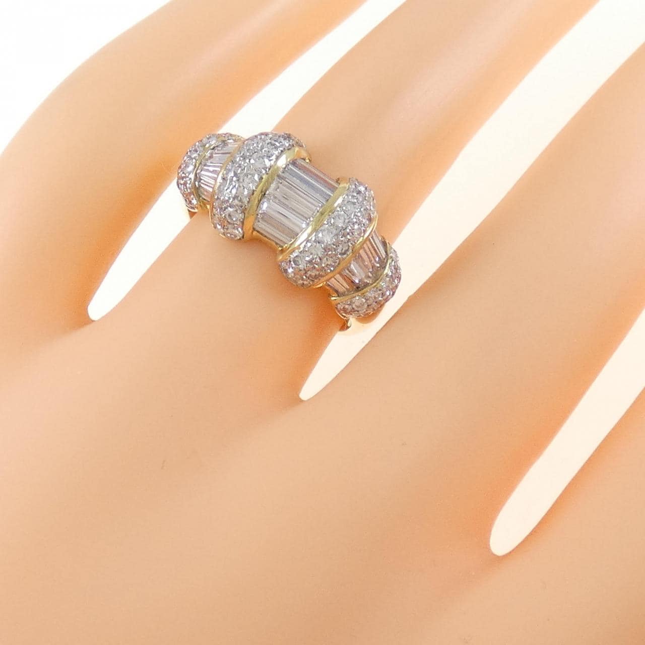 750YG/750WG钻石戒指 2.00CT