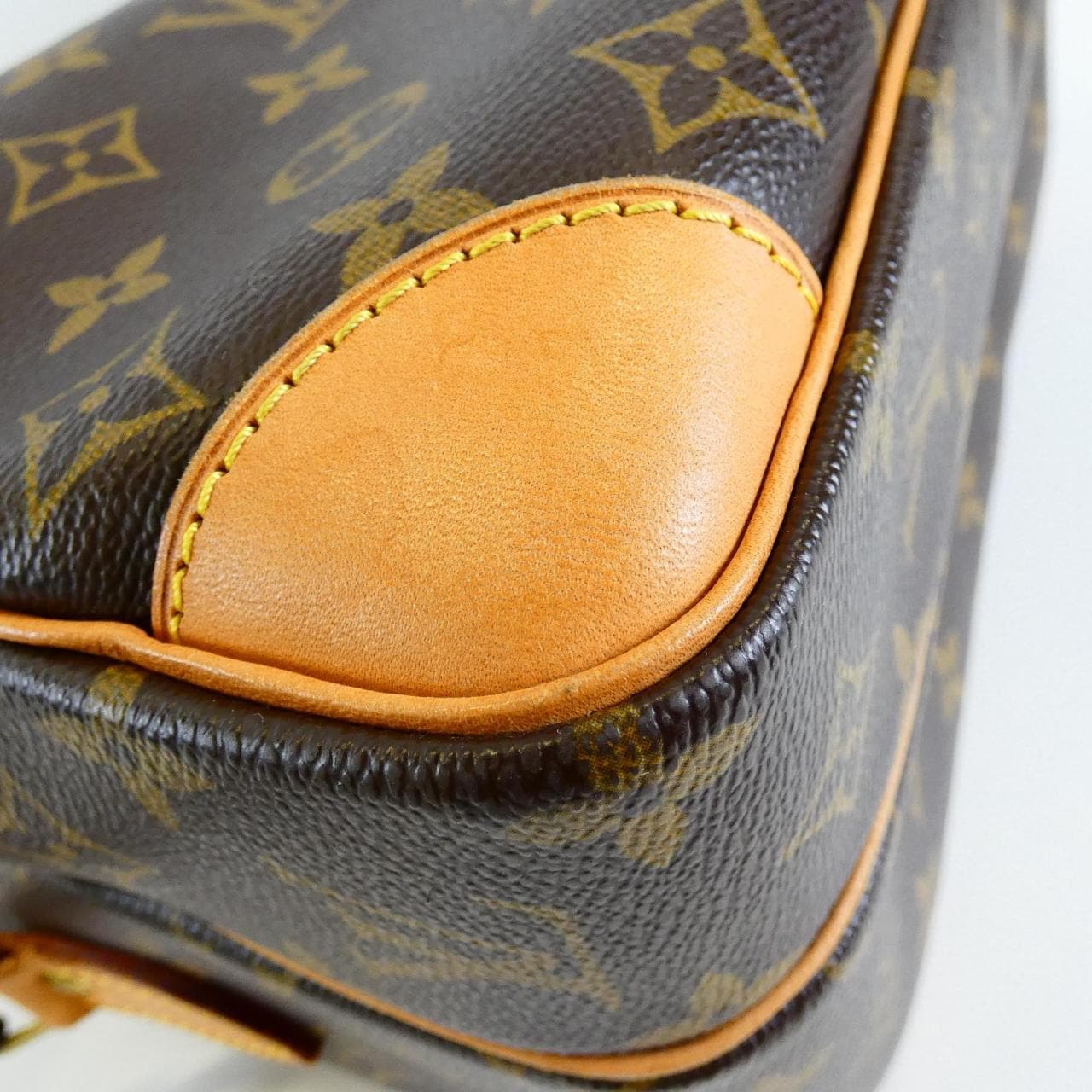 LOUIS VUITTON Monogram Nile M45244 单肩包