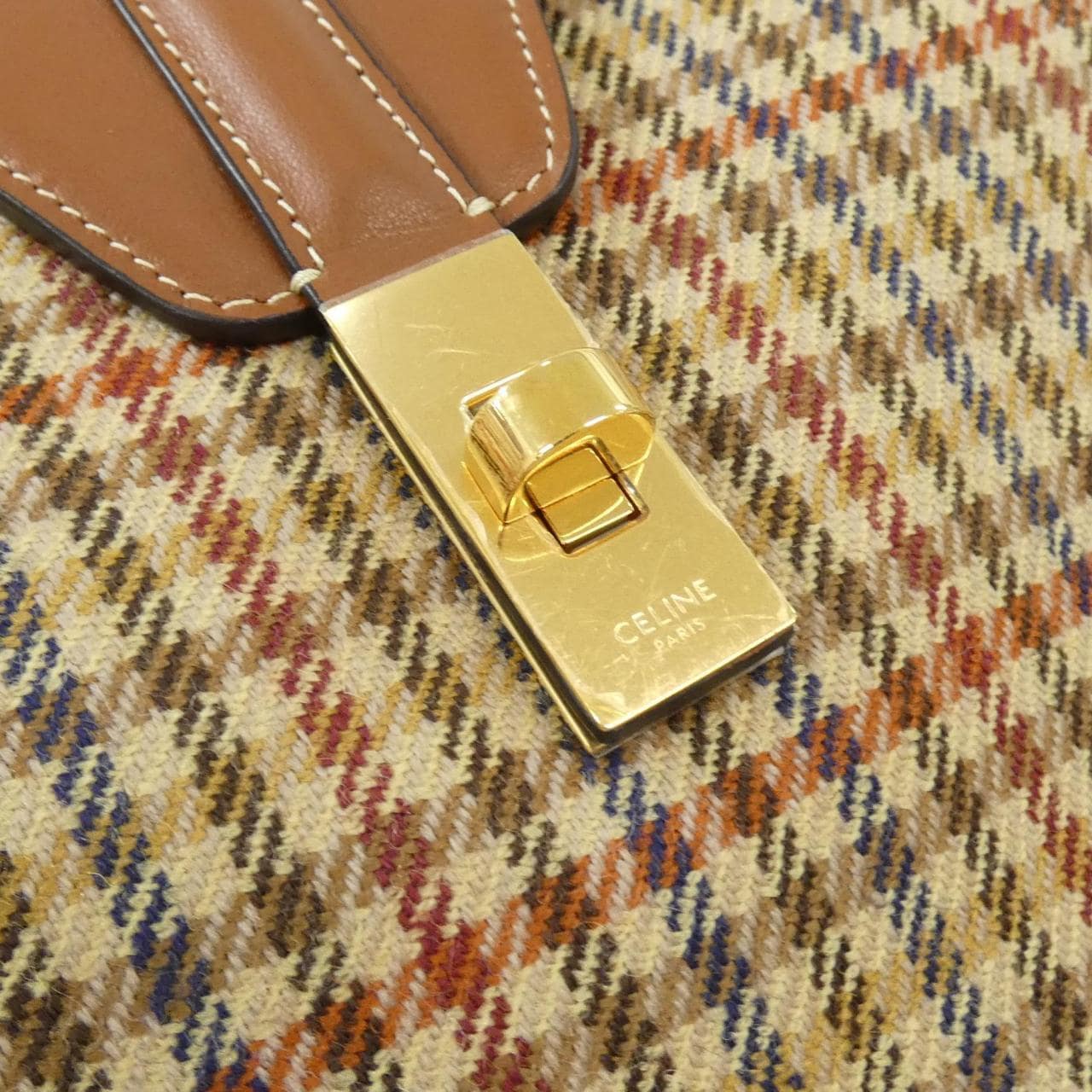 【新品】セリーヌ ミディアム ソフト 16 195542EOM ショルダーバッグ