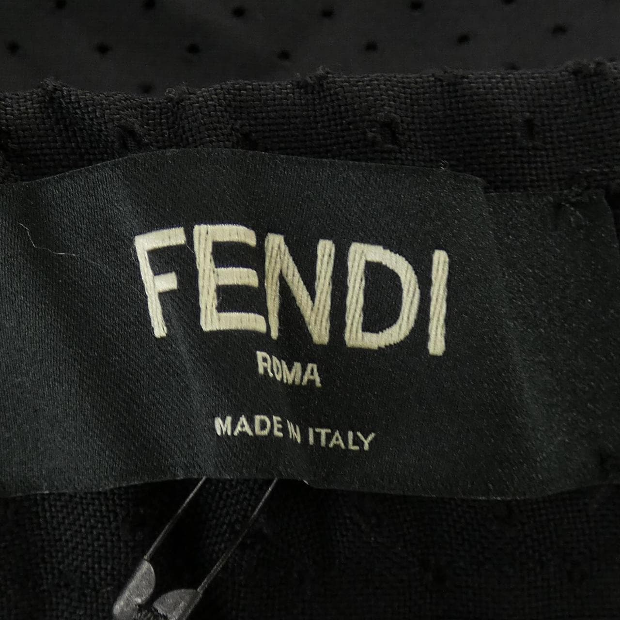 フェンディ FENDI FB0479 A70R パンツ