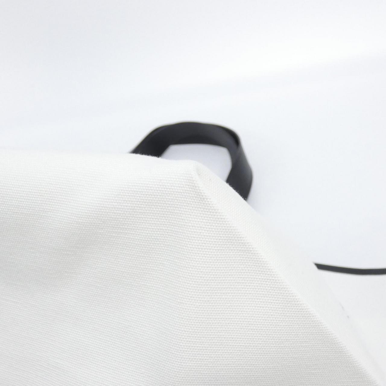 セリーヌ ミディアム メイド イン トート 186352B3D バッグ