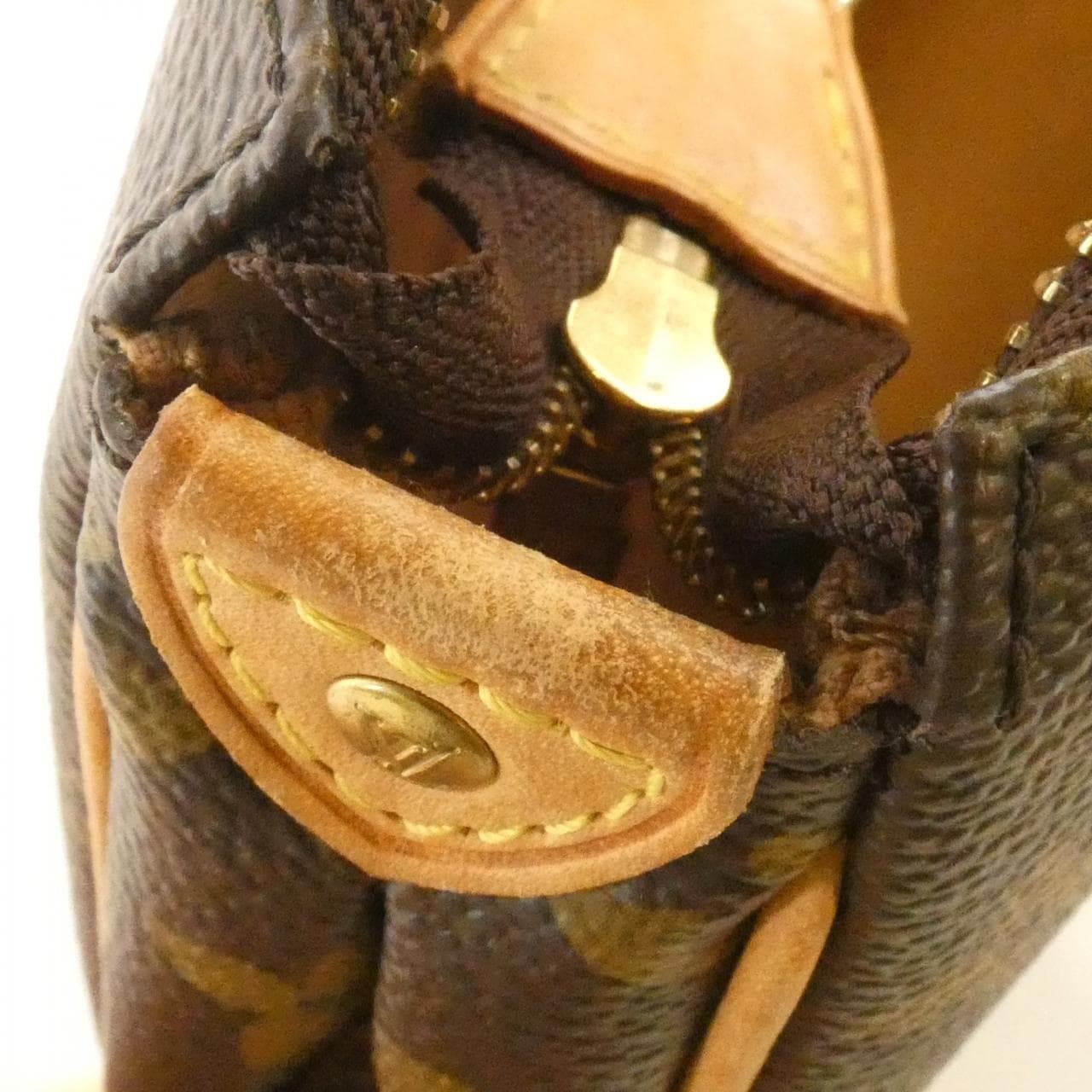 ルイヴィトン モノグラム エヴァ M95567 ショルダーバッグ