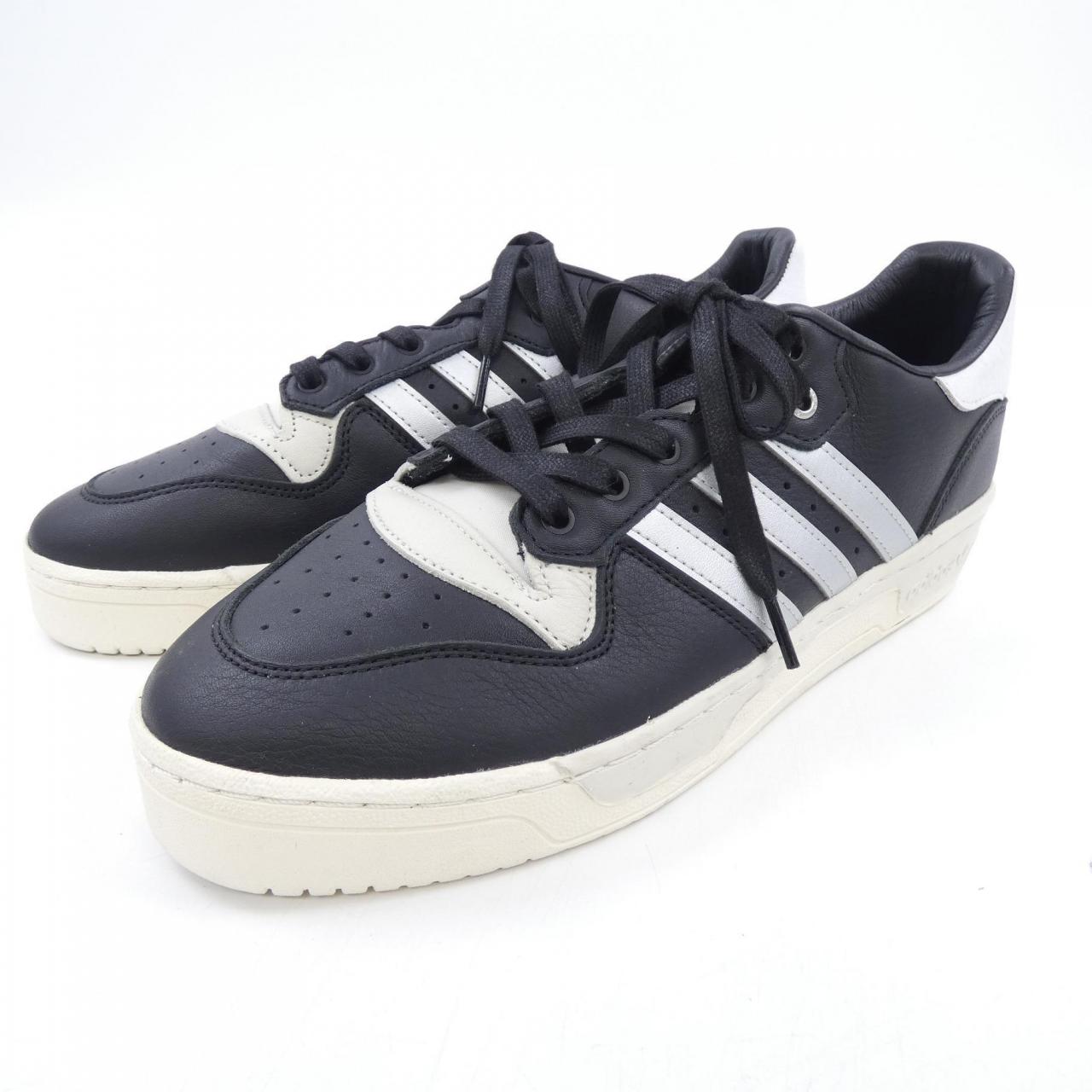 アディダス ADIDAS ID7389 スニーカー